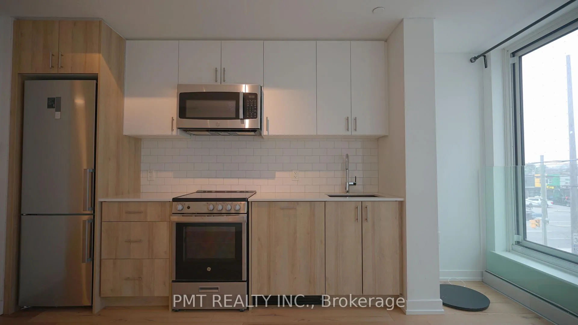 Photo 4 of Unit 209, 1195 The Queensway, Etobicoke, Islington-City Centre West — HOMEH