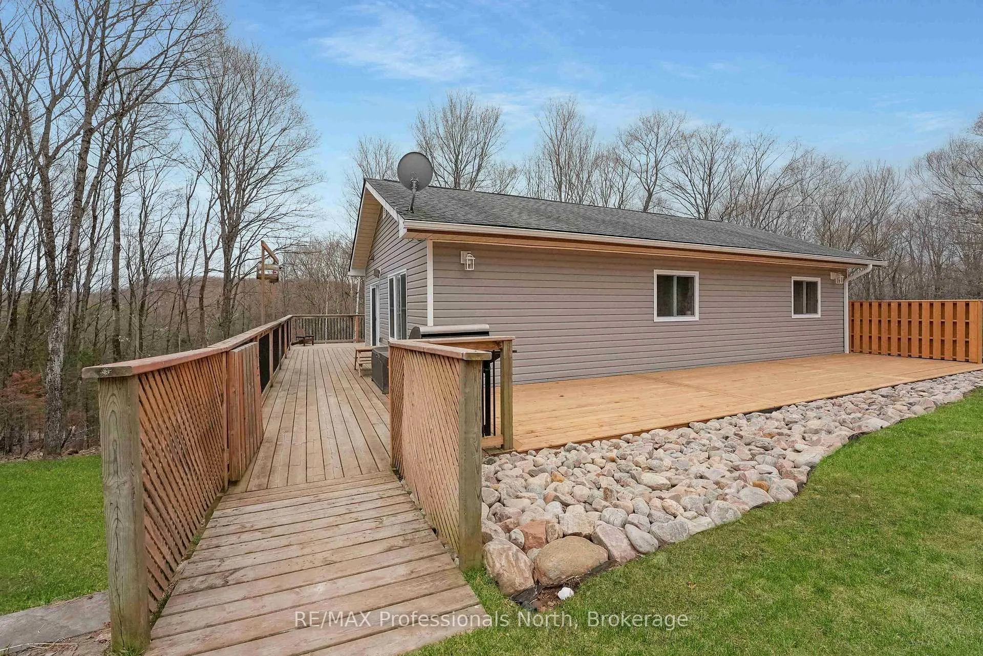 Photo 38 of 1310 Alexander Road, Minden Hills, Minden — HOMEH