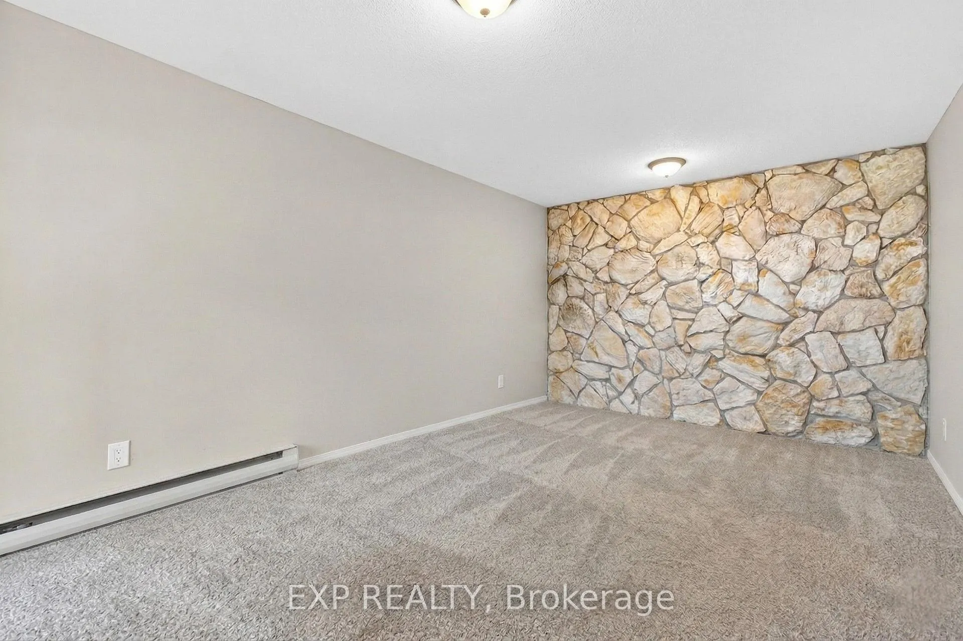 Photo 7 of Unit 36, 60 Elmsdale Drive, Kitchener — HOMEH
