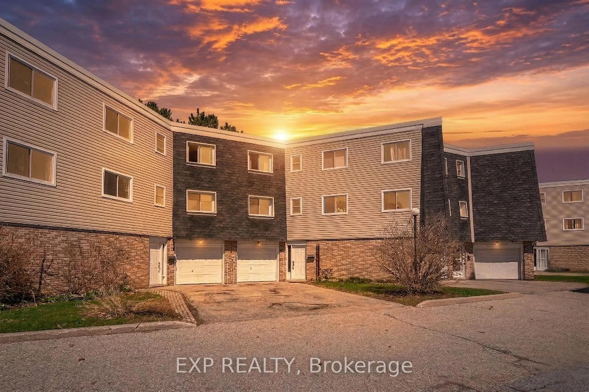 Photo 37 of Unit 36, 60 Elmsdale Drive, Kitchener — HOMEH