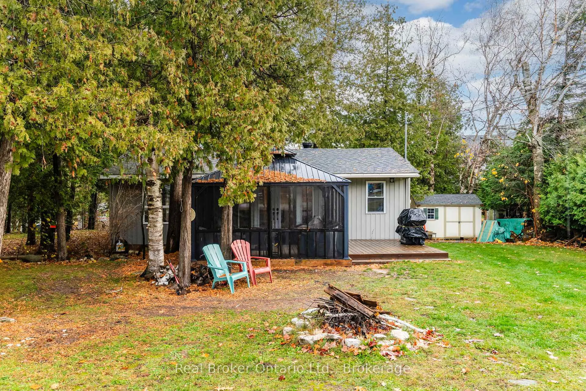 Photo 1 of 33 Gloucester Grove, Tay, Port McNicoll — HOMEH