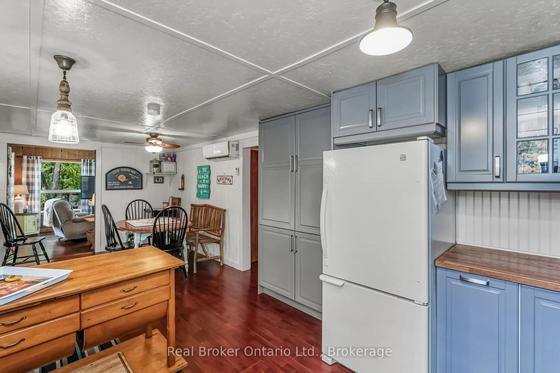 Photo 10 of 33 Gloucester Grove, Tay, Port McNicoll — HOMEH