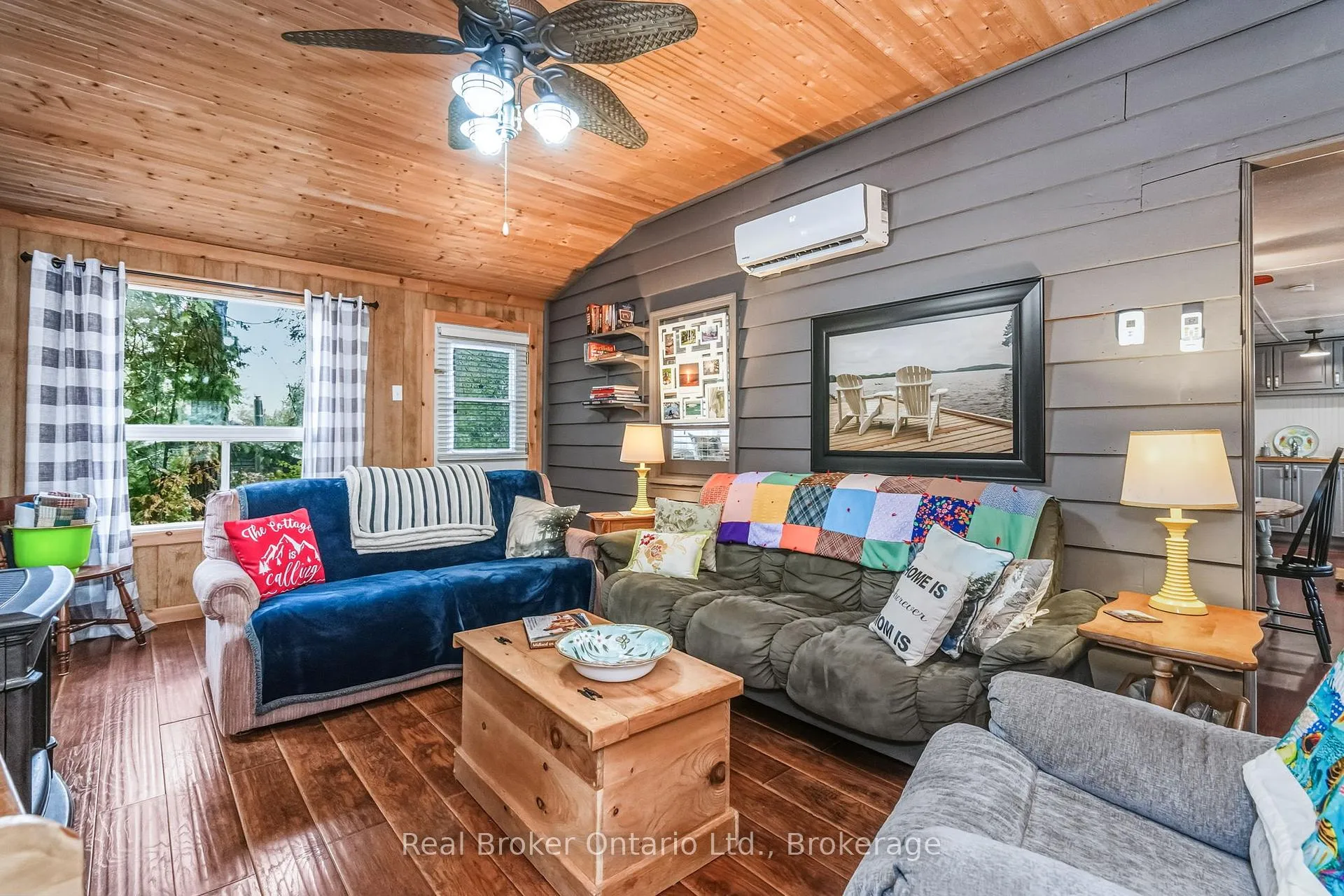 Photo 13 of 33 Gloucester Grove, Tay, Port McNicoll — HOMEH