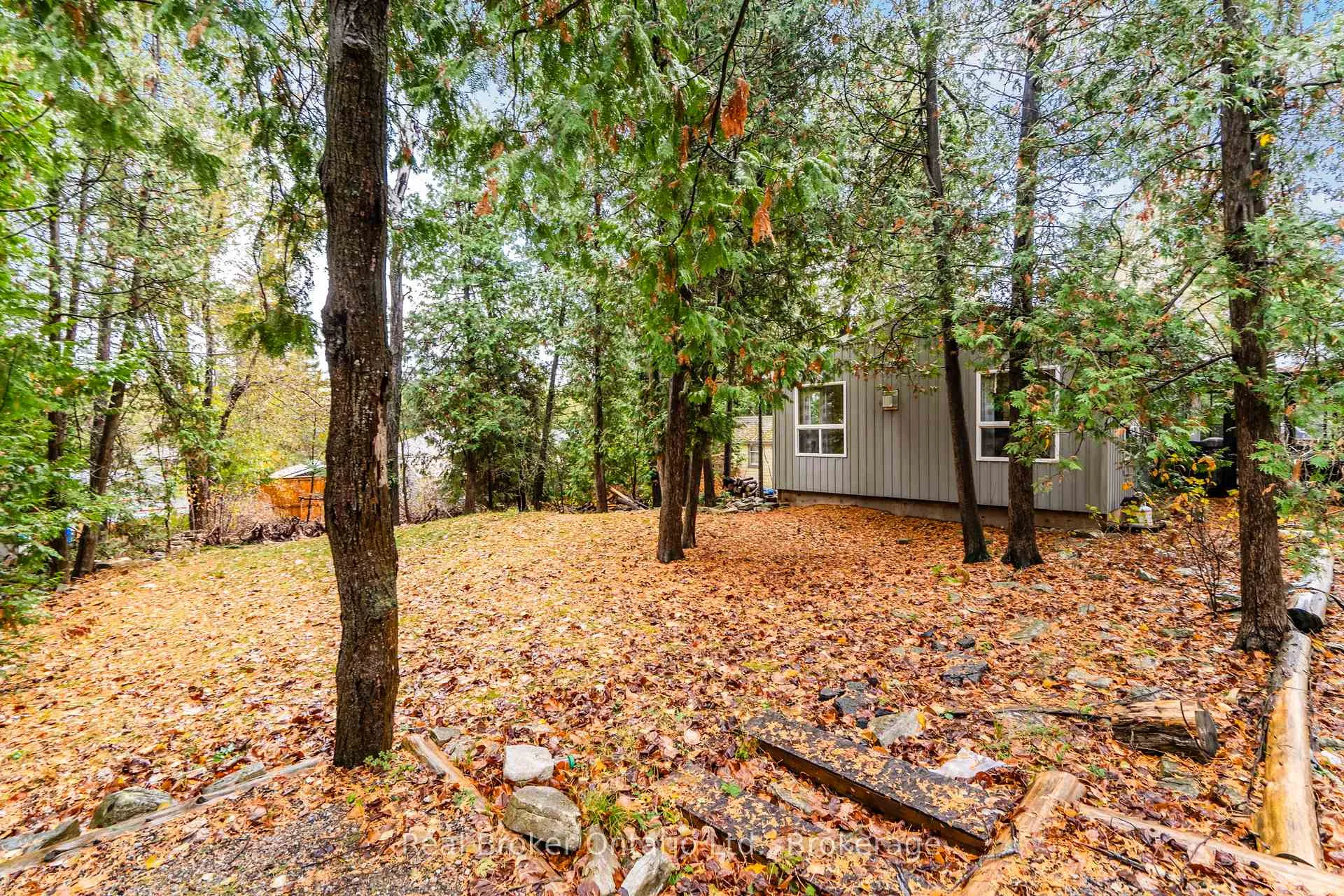 Photo 21 of 33 Gloucester Grove, Tay, Port McNicoll — HOMEH