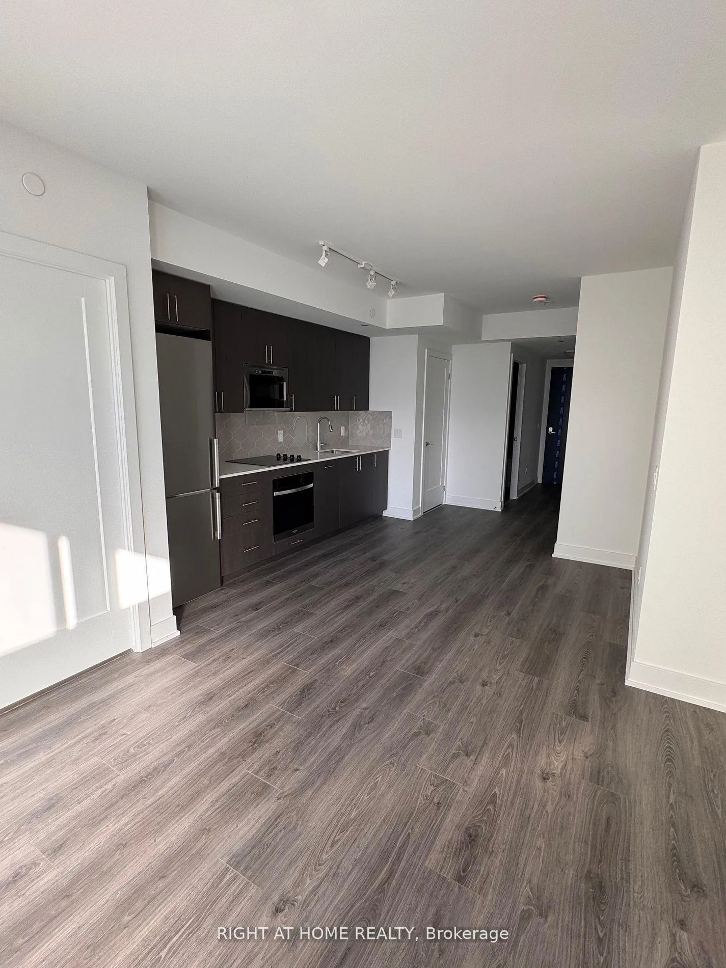 Photo 7 of Unit 1015, 2545 Simcoe Street N, Oshawa, Windfields — HOMEH