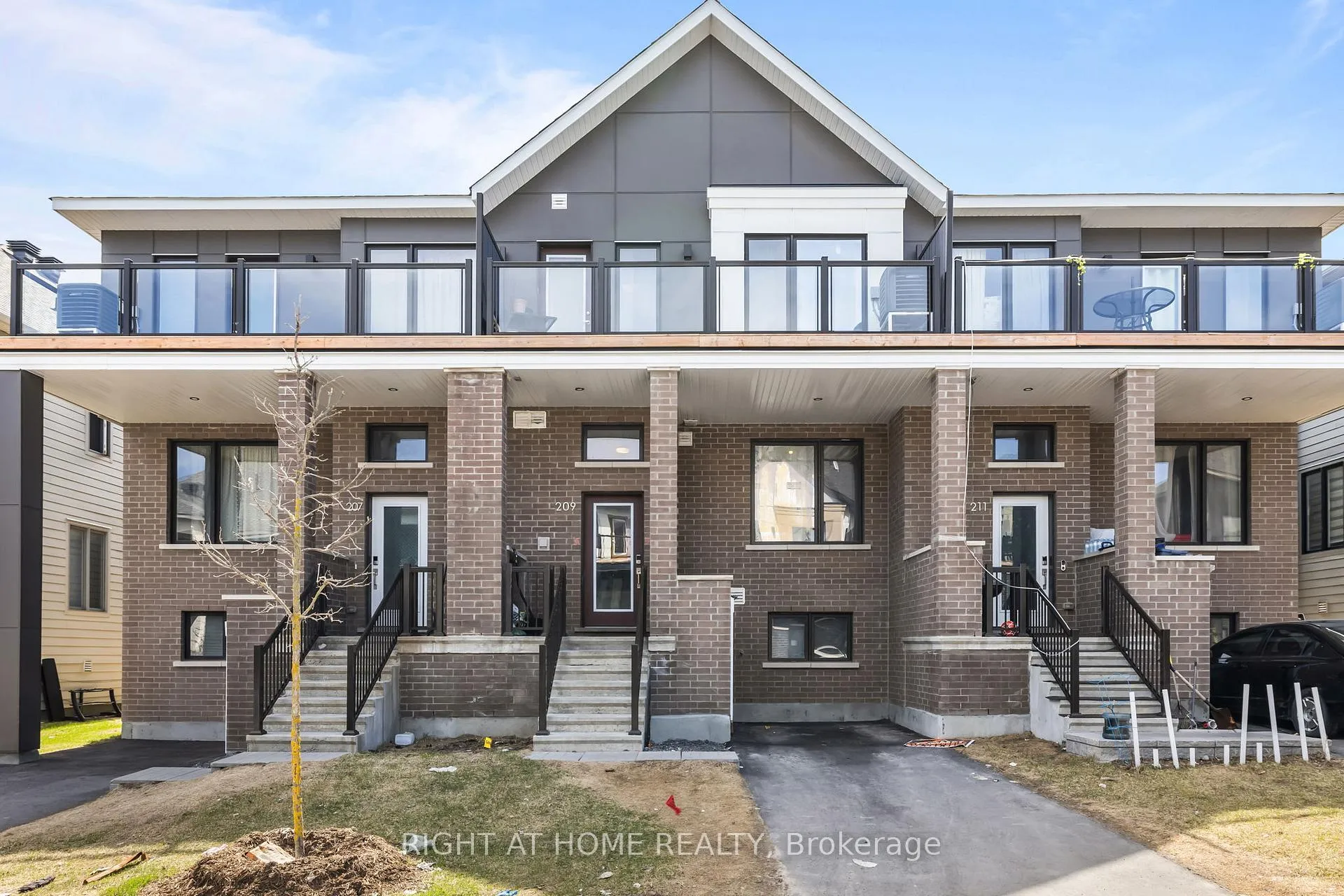 Photo 1 of 209 Speckled Alder Row, Ottawa, Barrhaven - Half Moon Bay — HOMEH