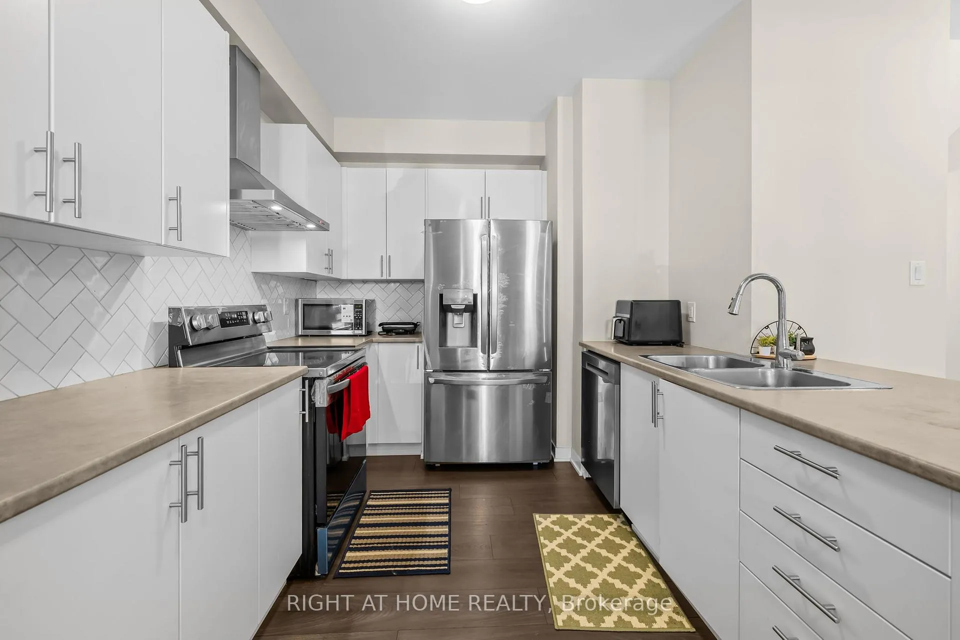 Photo 8 of 209 Speckled Alder Row, Ottawa, Barrhaven - Half Moon Bay — HOMEH