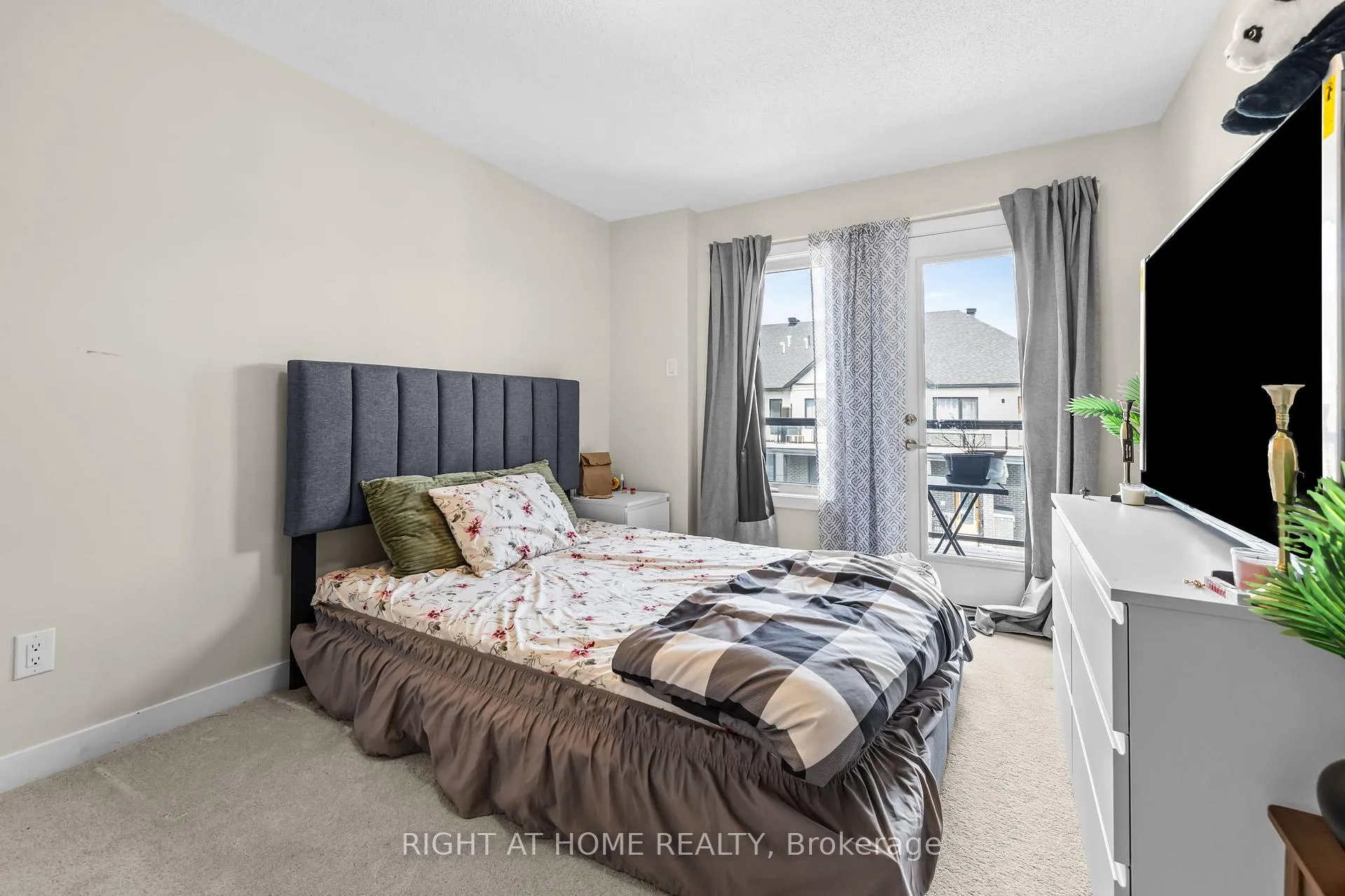 Photo 11 of 209 Speckled Alder Row, Ottawa, Barrhaven - Half Moon Bay — HOMEH