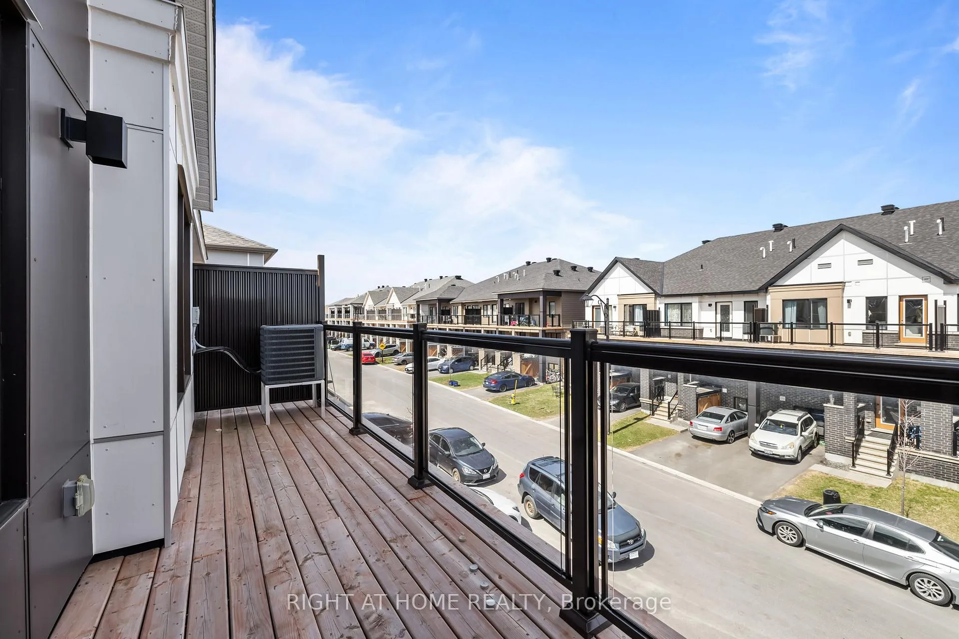 Photo 13 of 209 Speckled Alder Row, Ottawa, Barrhaven - Half Moon Bay — HOMEH