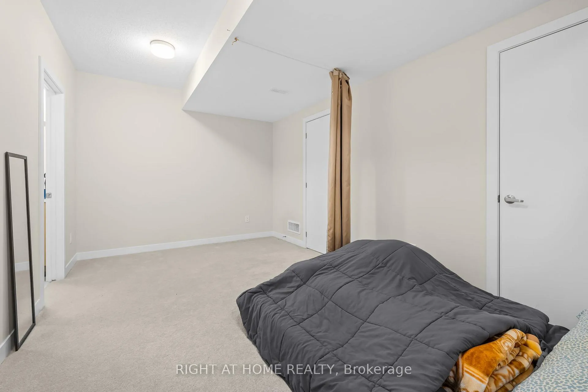 Photo 21 of 209 Speckled Alder Row, Ottawa, Barrhaven - Half Moon Bay — HOMEH