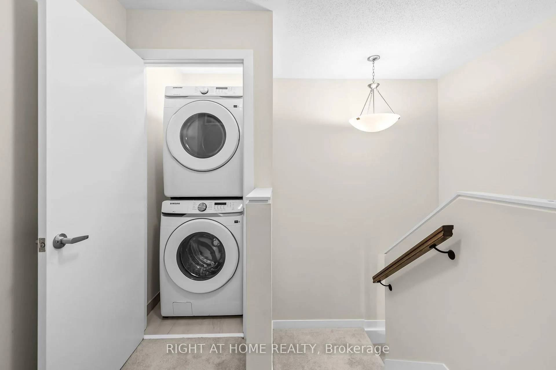 Photo 22 of 209 Speckled Alder Row, Ottawa, Barrhaven - Half Moon Bay — HOMEH