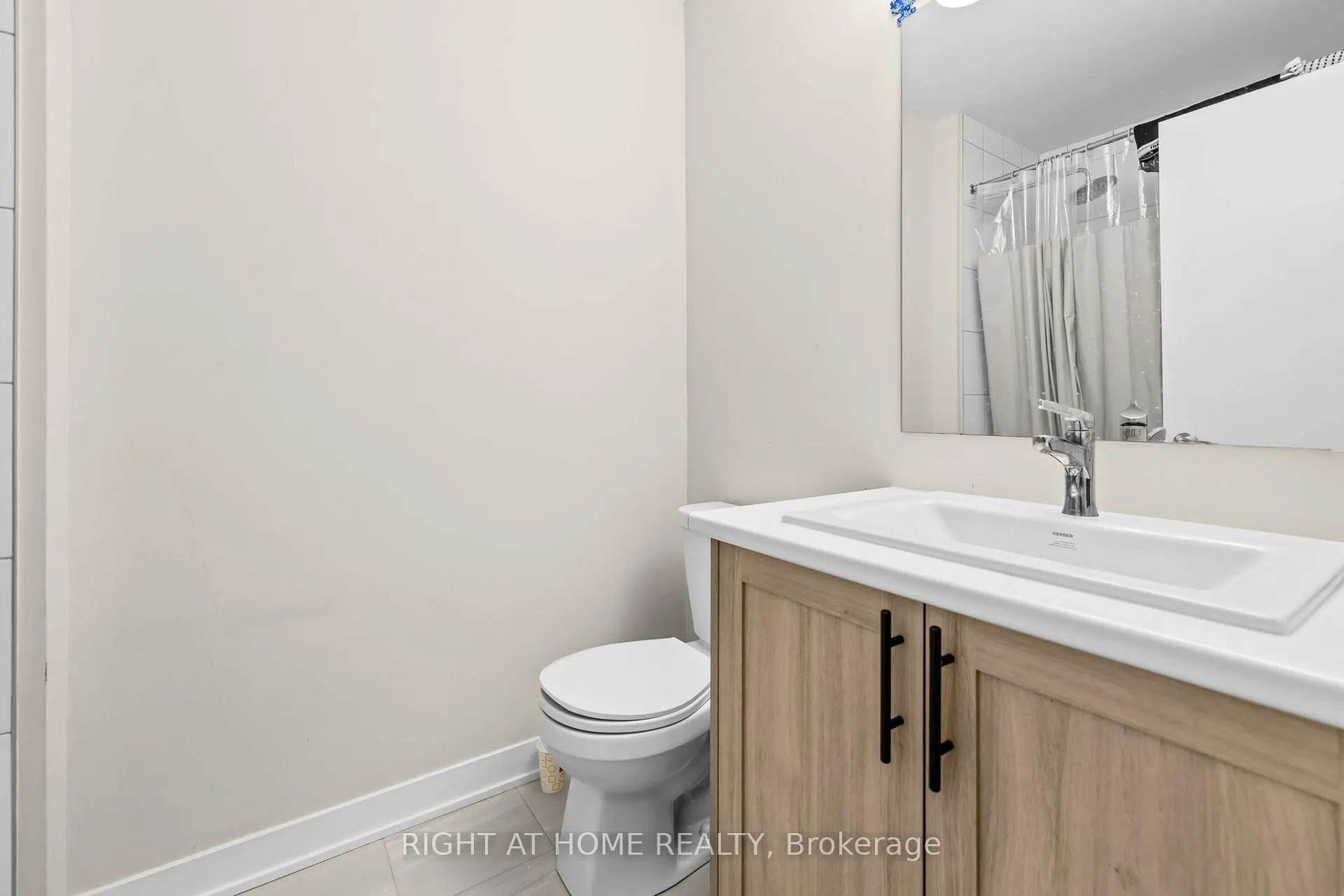 Photo 23 of 209 Speckled Alder Row, Ottawa, Barrhaven - Half Moon Bay — HOMEH