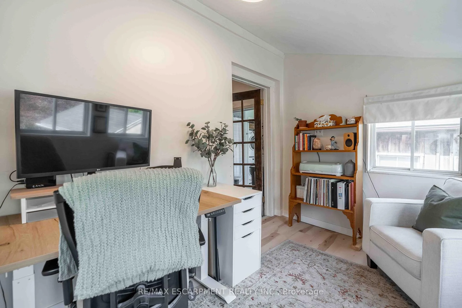 Photo 13 of 203 Wood Street E, Hamilton, North End — HOMEH