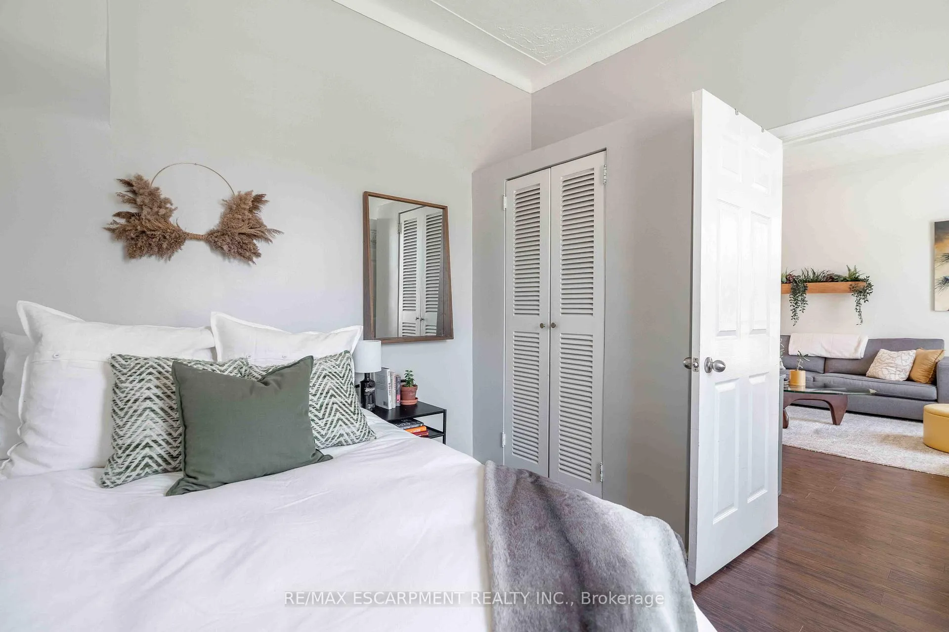 Photo 18 of 203 Wood Street E, Hamilton, North End — HOMEH