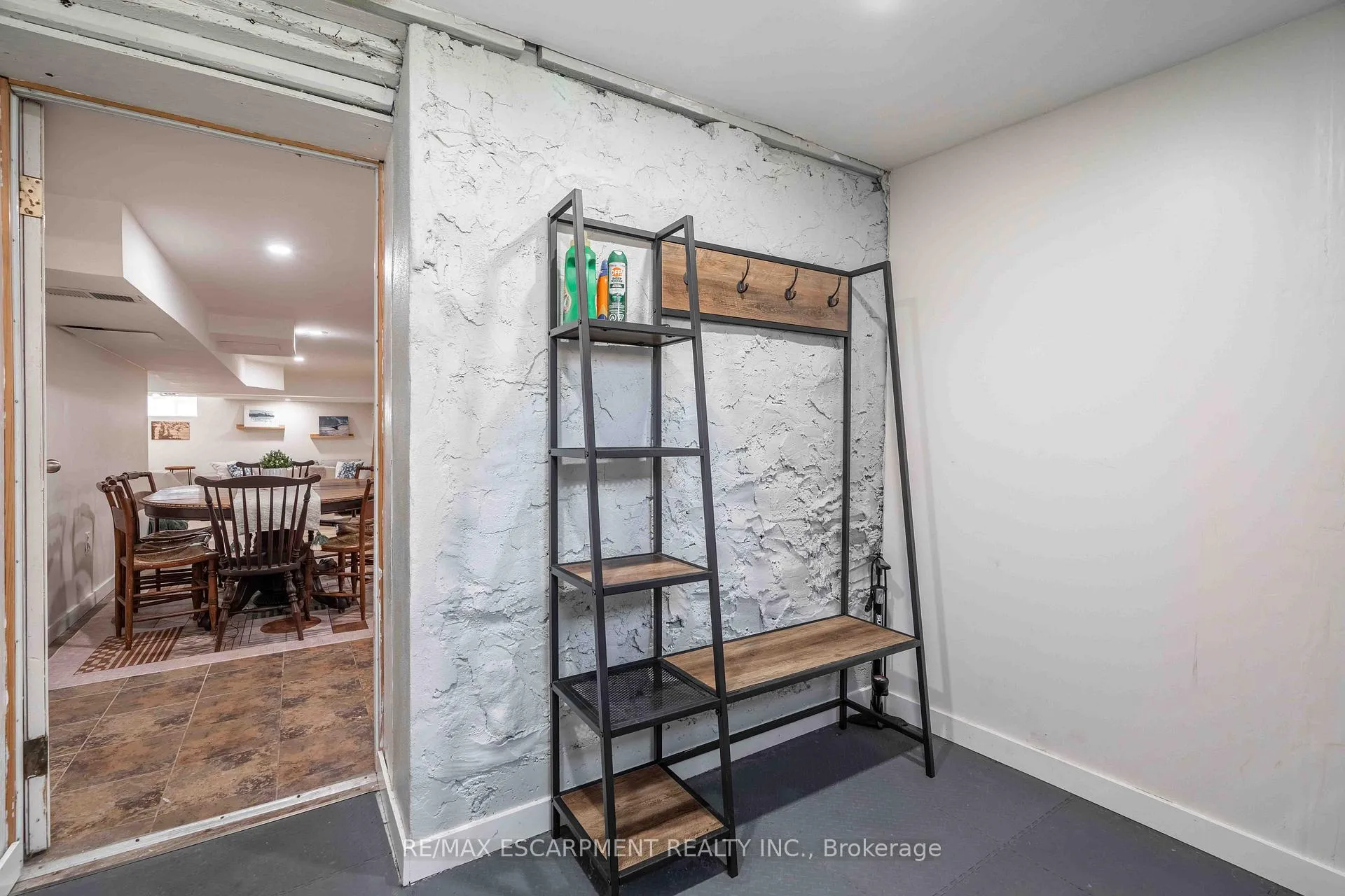 Photo 22 of 203 Wood Street E, Hamilton, North End — HOMEH