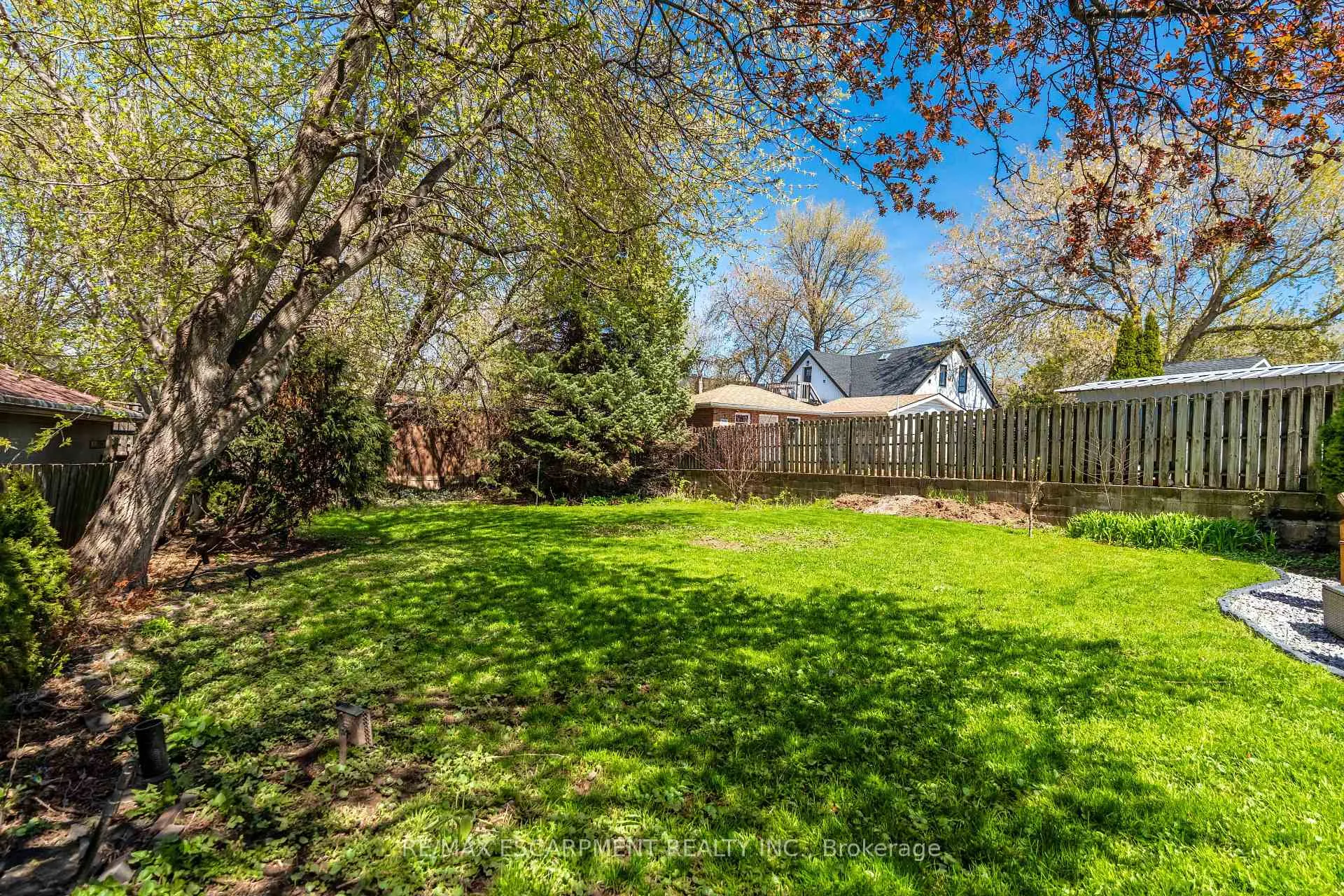 Photo 36 of 203 Wood Street E, Hamilton, North End — HOMEH