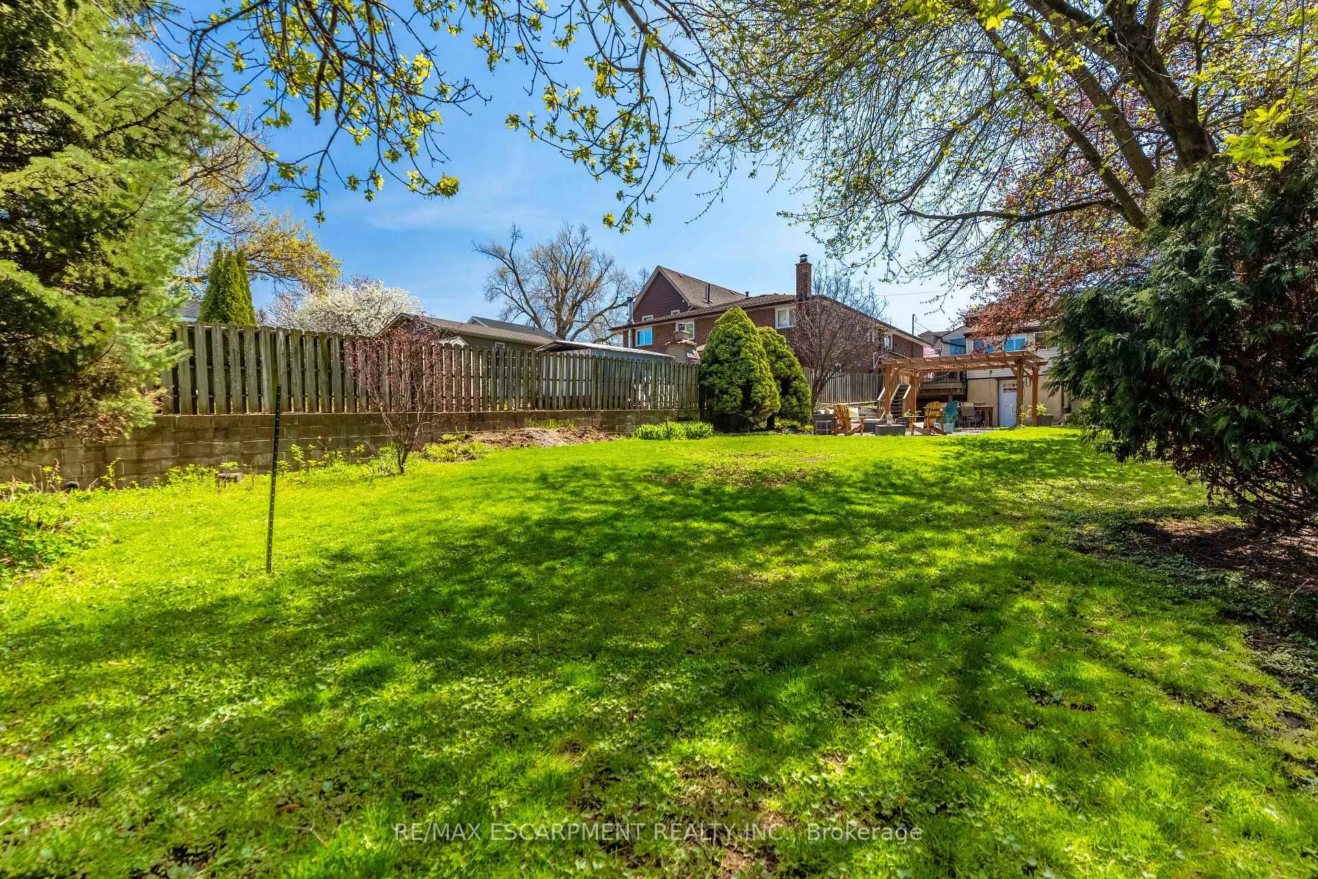 Photo 37 of 203 Wood Street E, Hamilton, North End — HOMEH