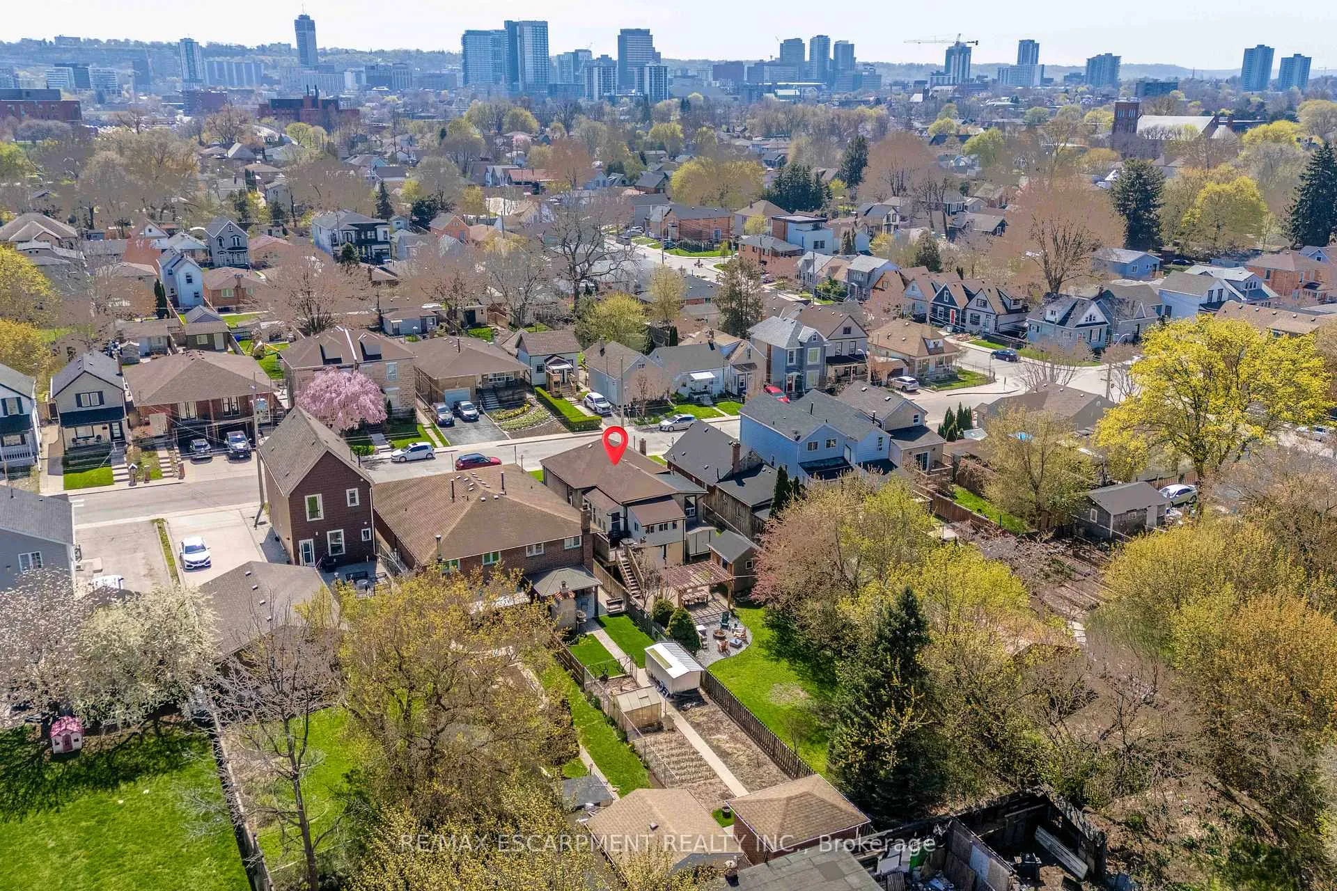 Photo 44 of 203 Wood Street E, Hamilton, North End — HOMEH