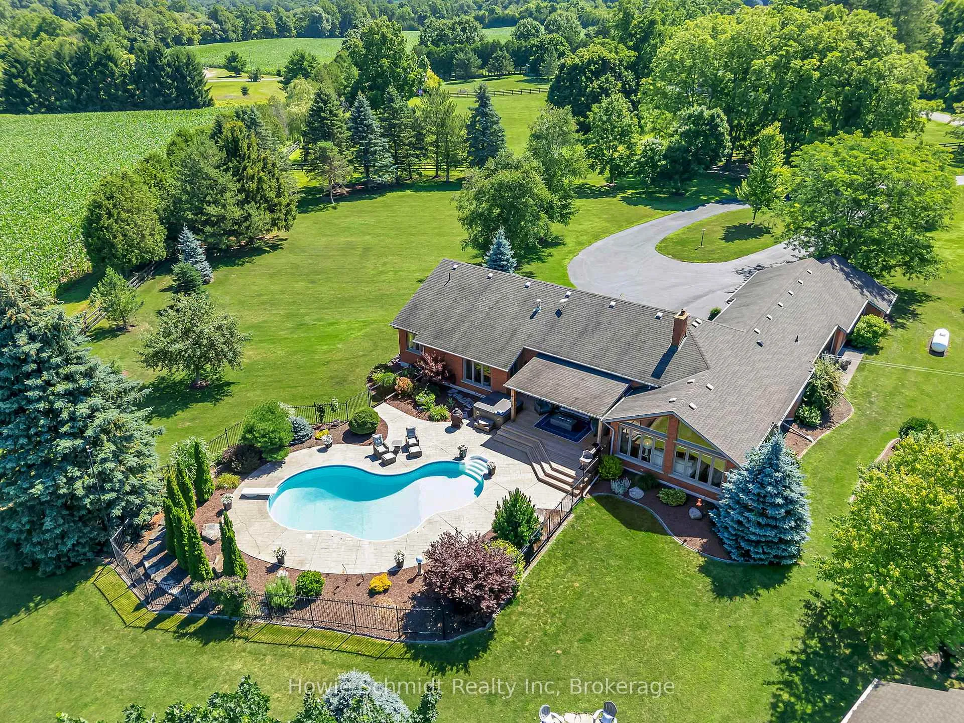 Photo 2 of 999 Governors Road W, Brant, Paris — HOMEH