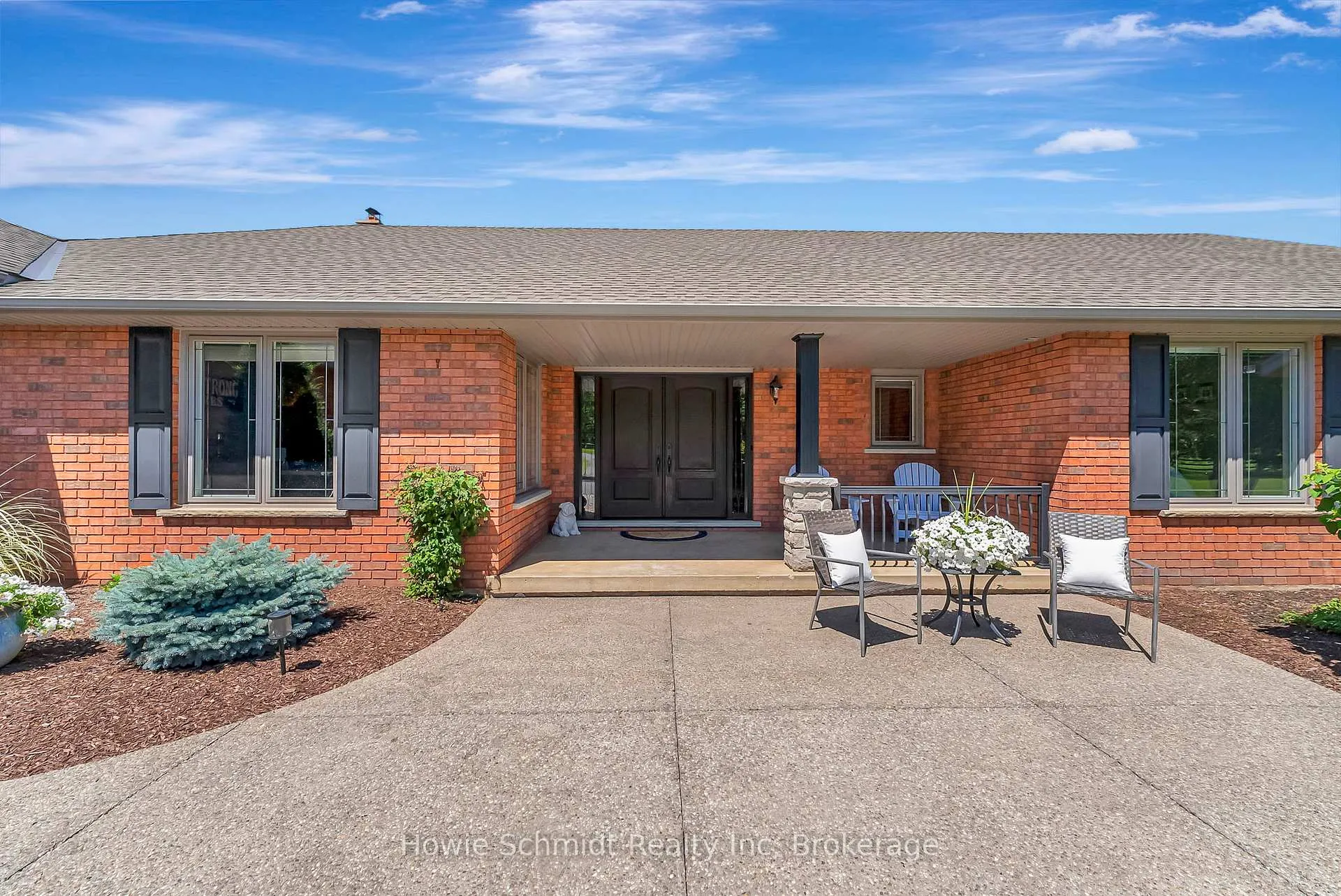 Photo 5 of 999 Governors Road W, Brant, Paris — HOMEH
