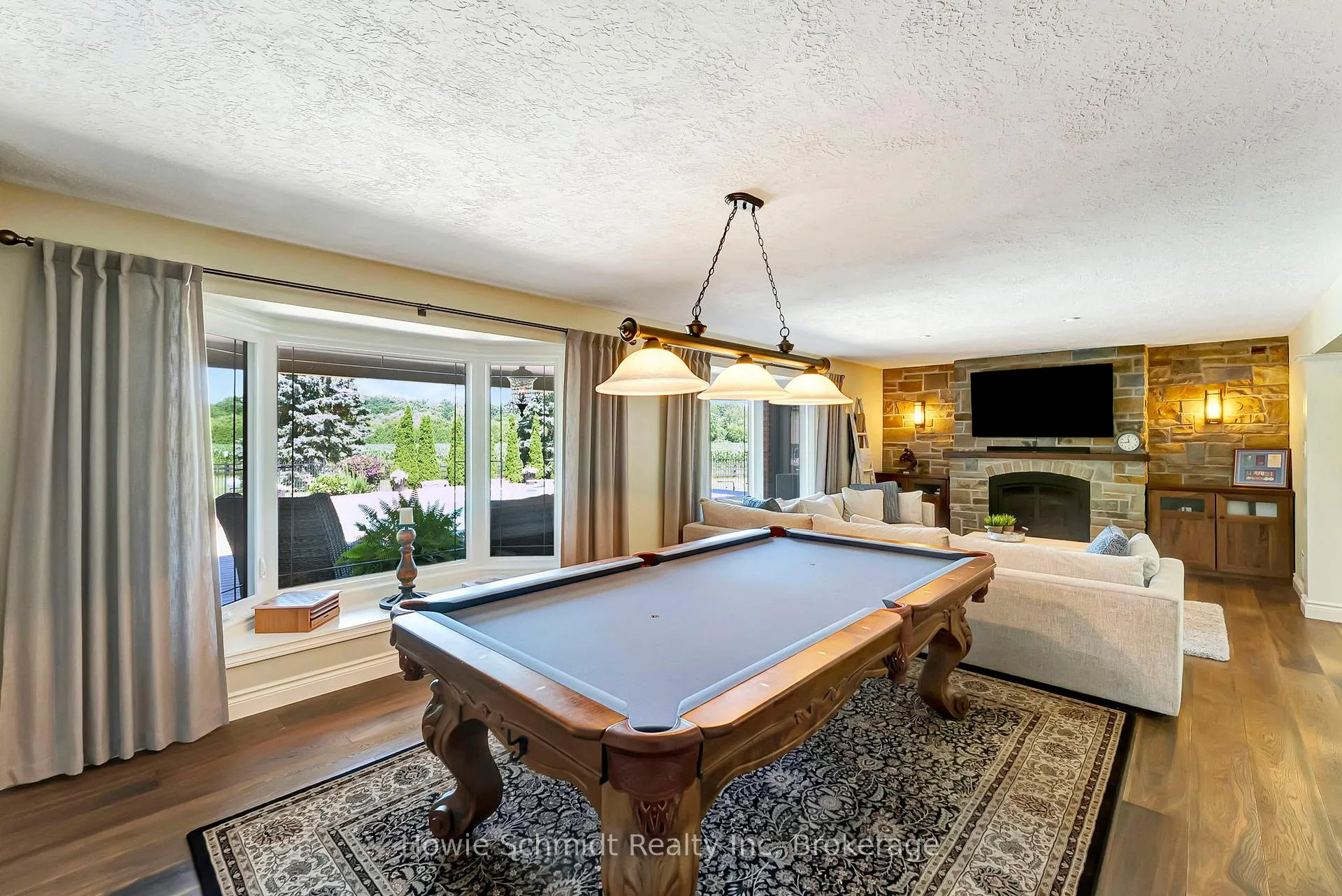 Photo 12 of 999 Governors Road W, Brant, Paris — HOMEH