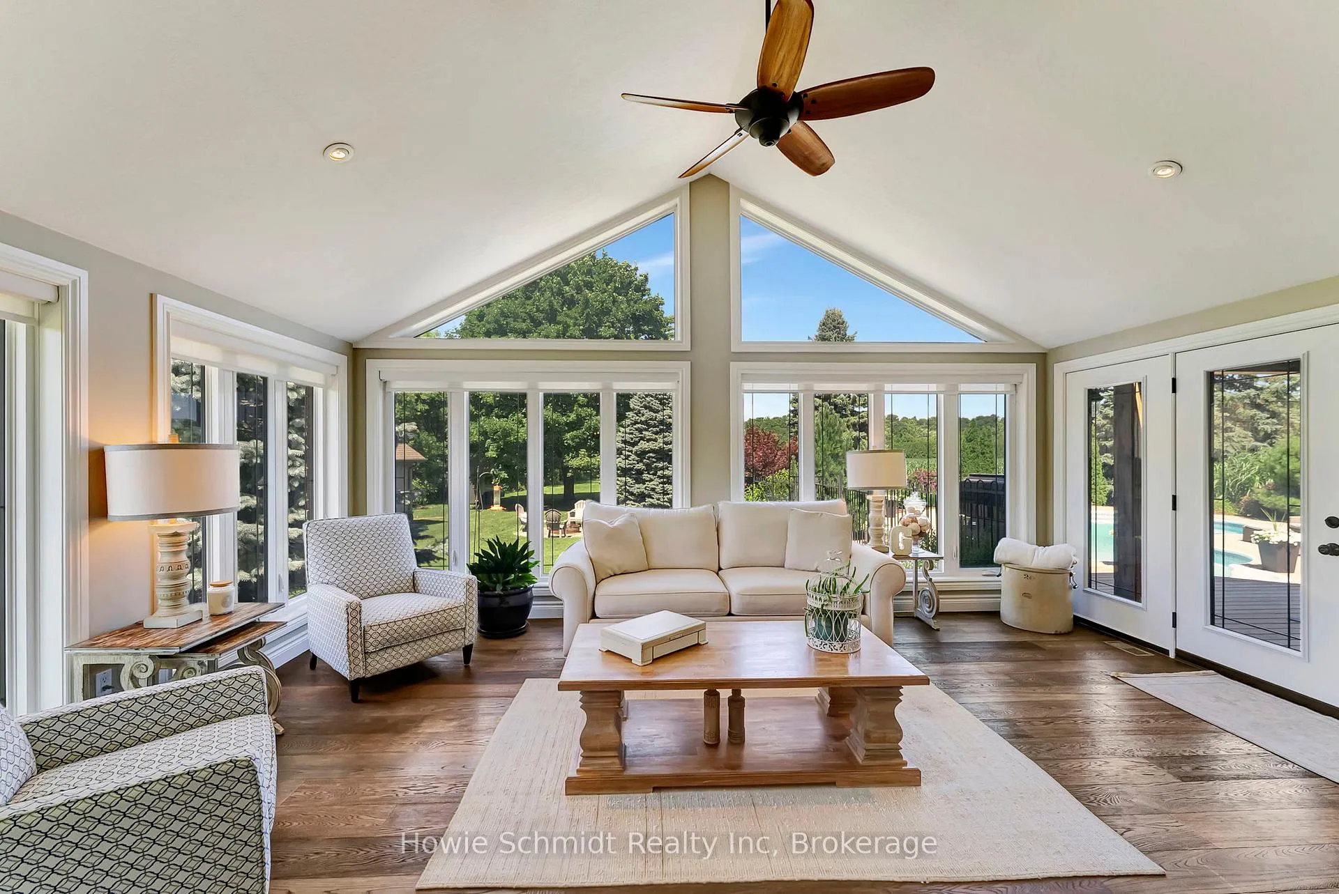 Photo 20 of 999 Governors Road W, Brant, Paris — HOMEH