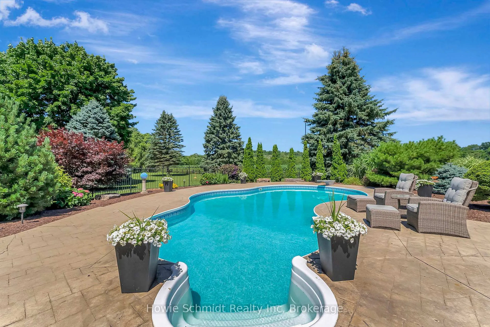 Photo 42 of 999 Governors Road W, Brant, Paris — HOMEH