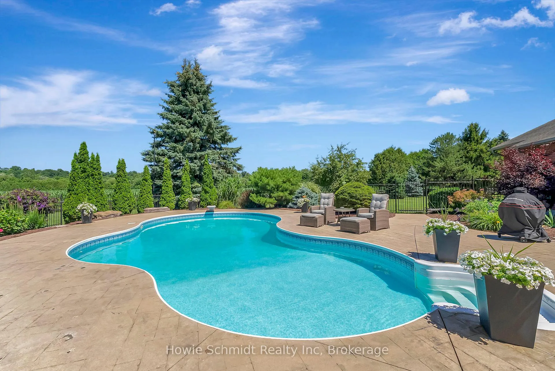 Photo 43 of 999 Governors Road W, Brant, Paris — HOMEH