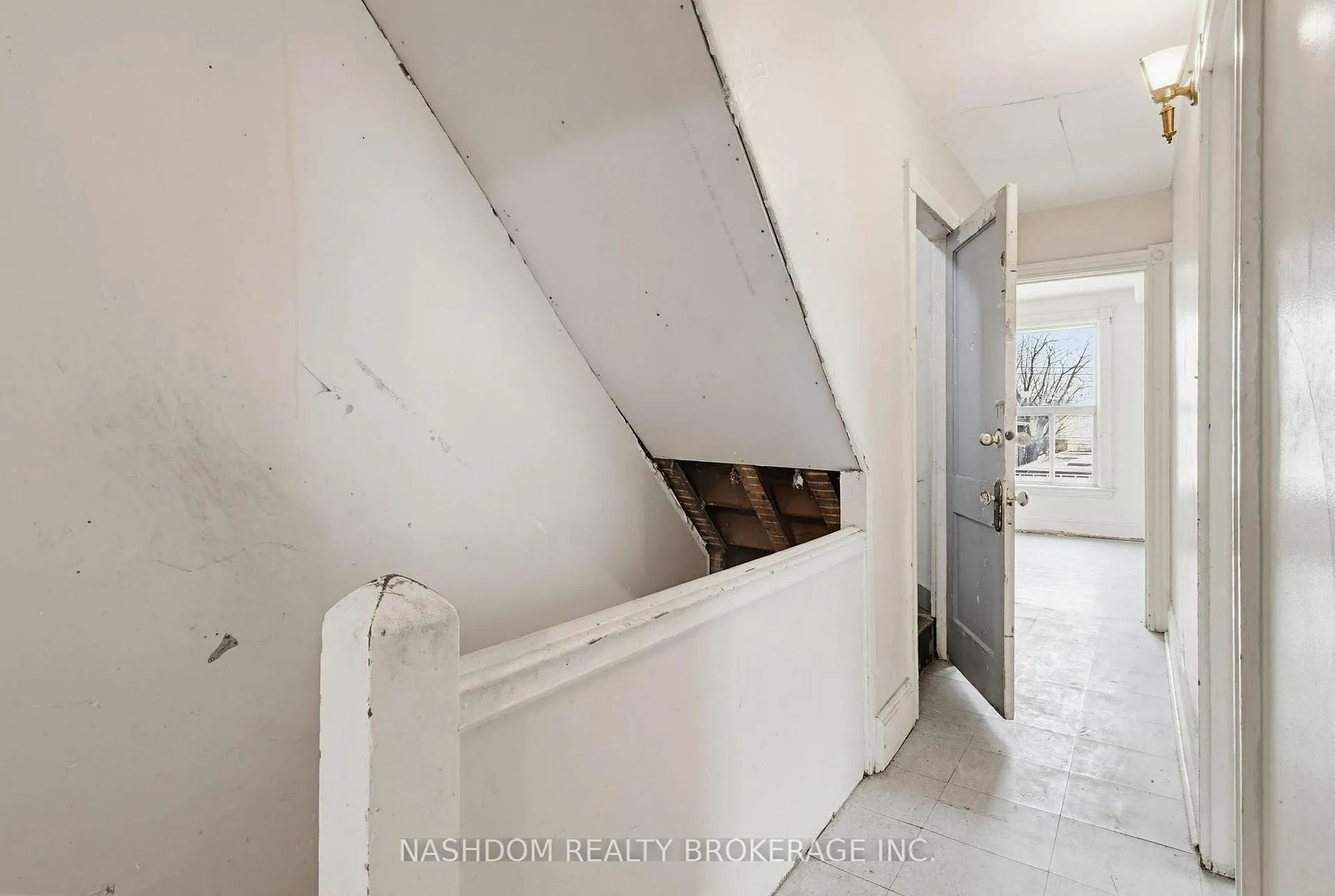 Photo 13 of 39 Munroe Street, Hamilton, Industrial Sector — HOMEH