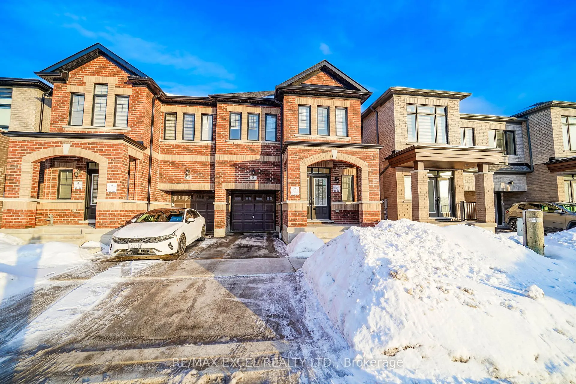 Photo 4 of 1281 Winding Woods Trail, Pickering, Rural Pickering — HOMEH