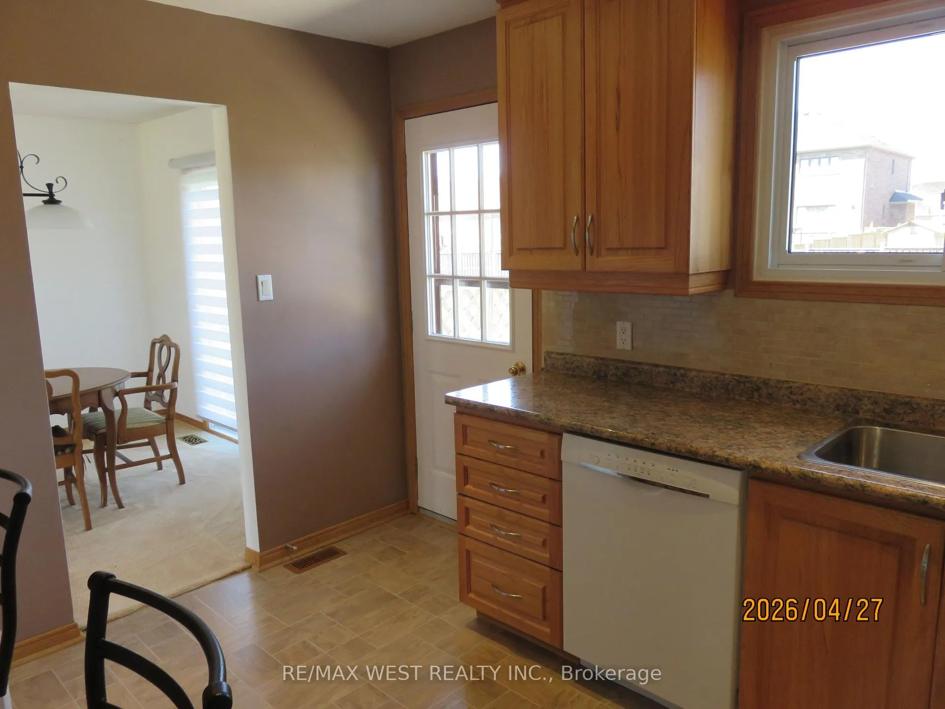 Photo 14 of 346 Lakeland Crescent SE, Brock, Beaverton — HOMEH