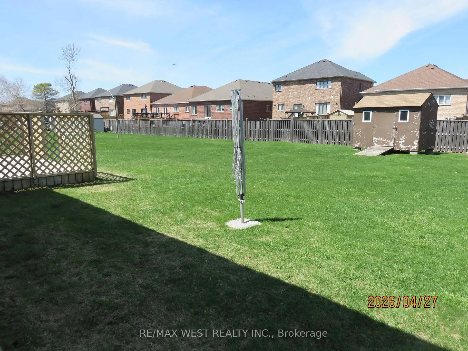 Photo 38 of 346 Lakeland Crescent SE, Brock, Beaverton — HOMEH