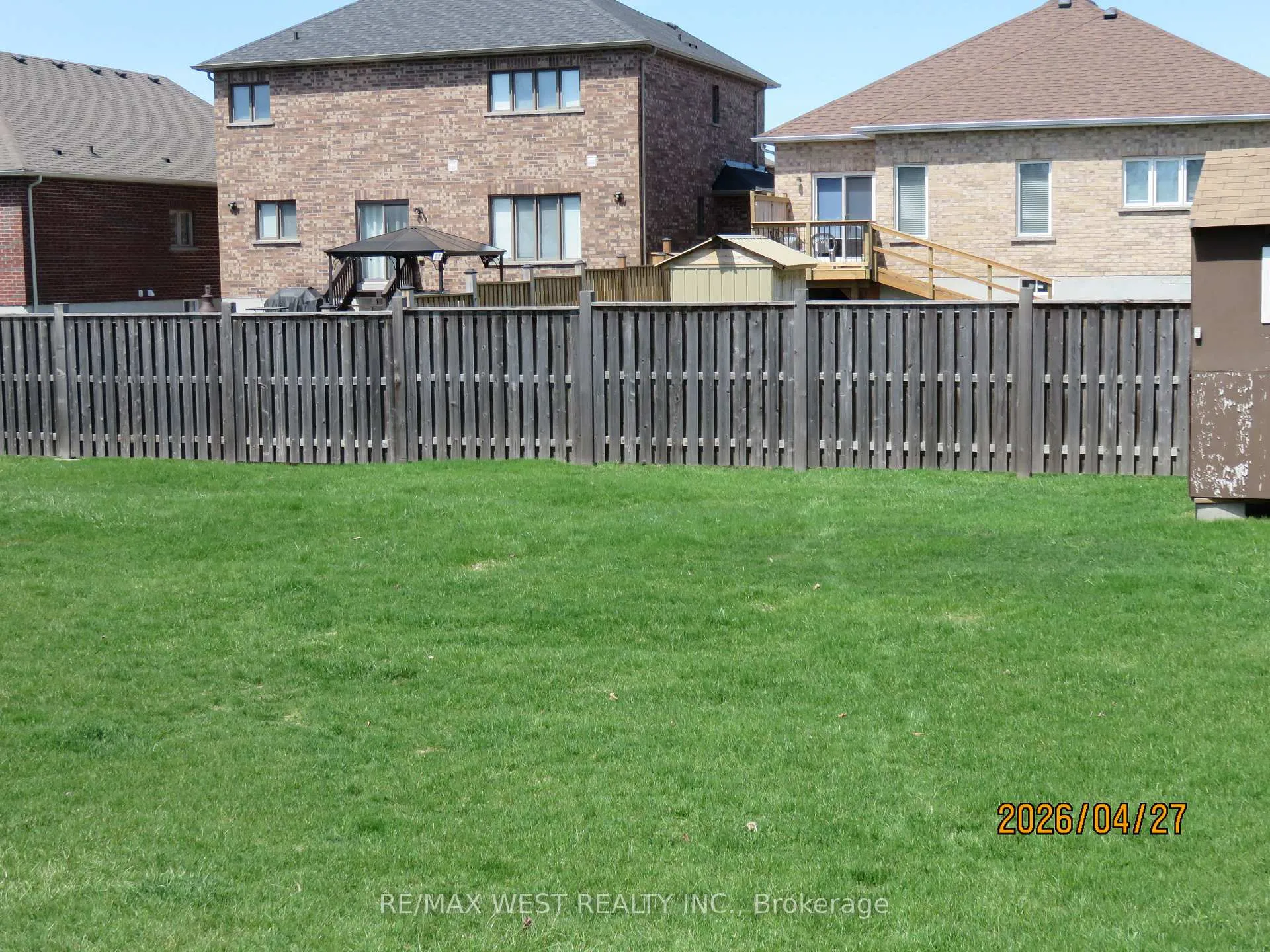 Photo 39 of 346 Lakeland Crescent SE, Brock, Beaverton — HOMEH