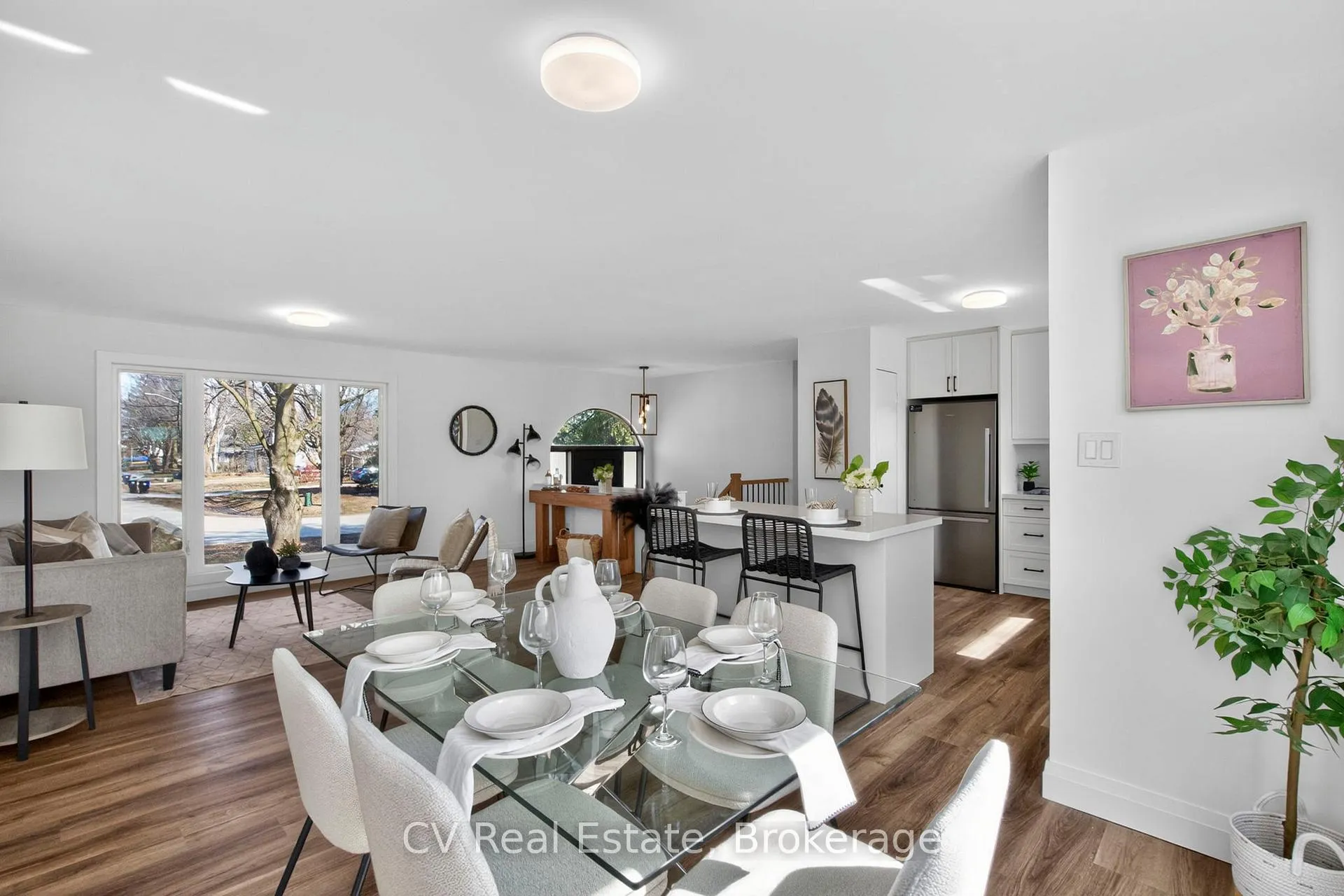 Photo 13 of 204 Lynn Street, Innisfil, Stroud — HOMEH