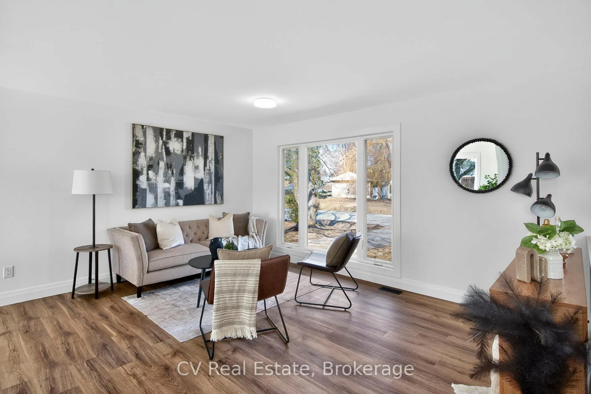 Photo 16 of 204 Lynn Street, Innisfil, Stroud — HOMEH