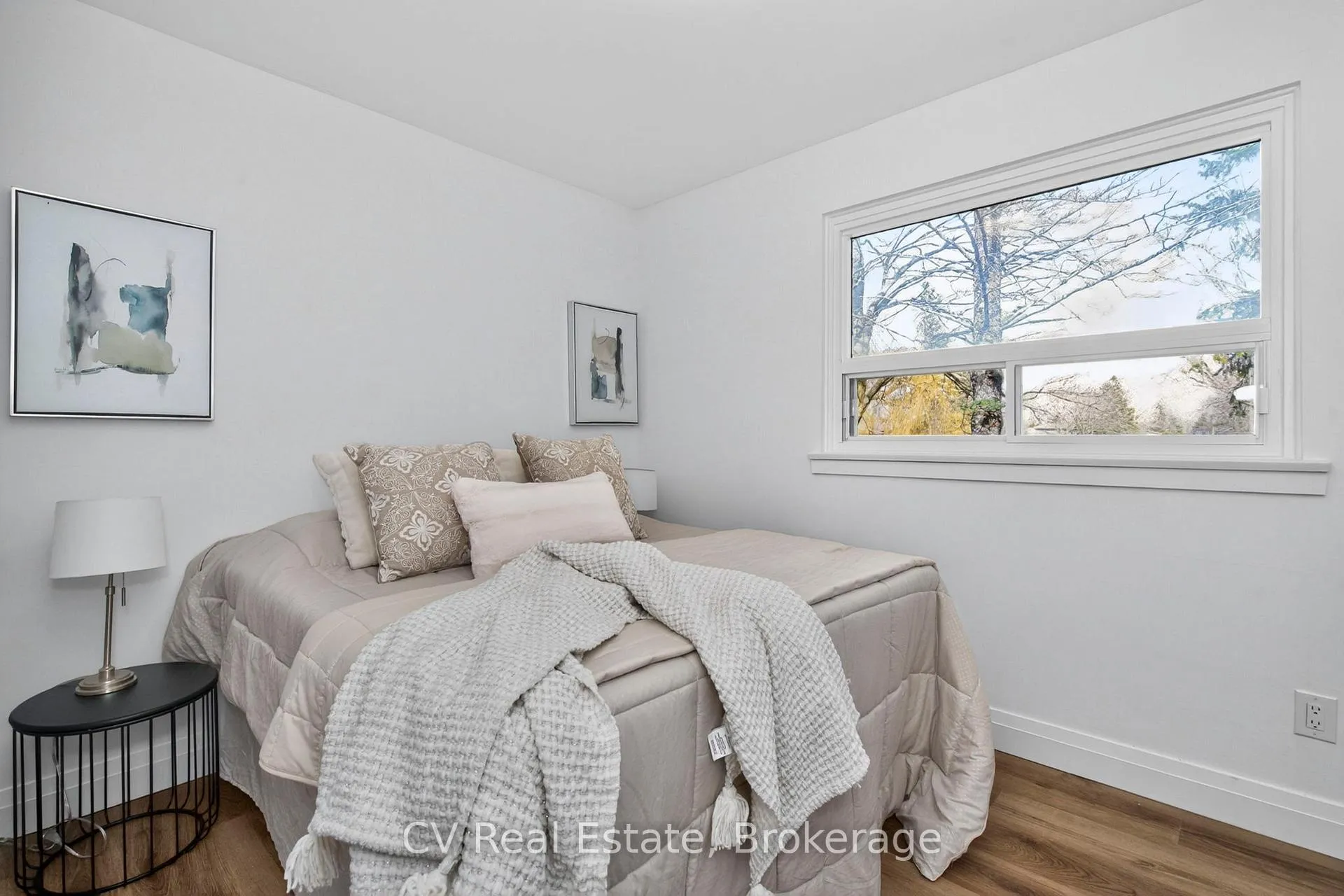 Photo 26 of 204 Lynn Street, Innisfil, Stroud — HOMEH