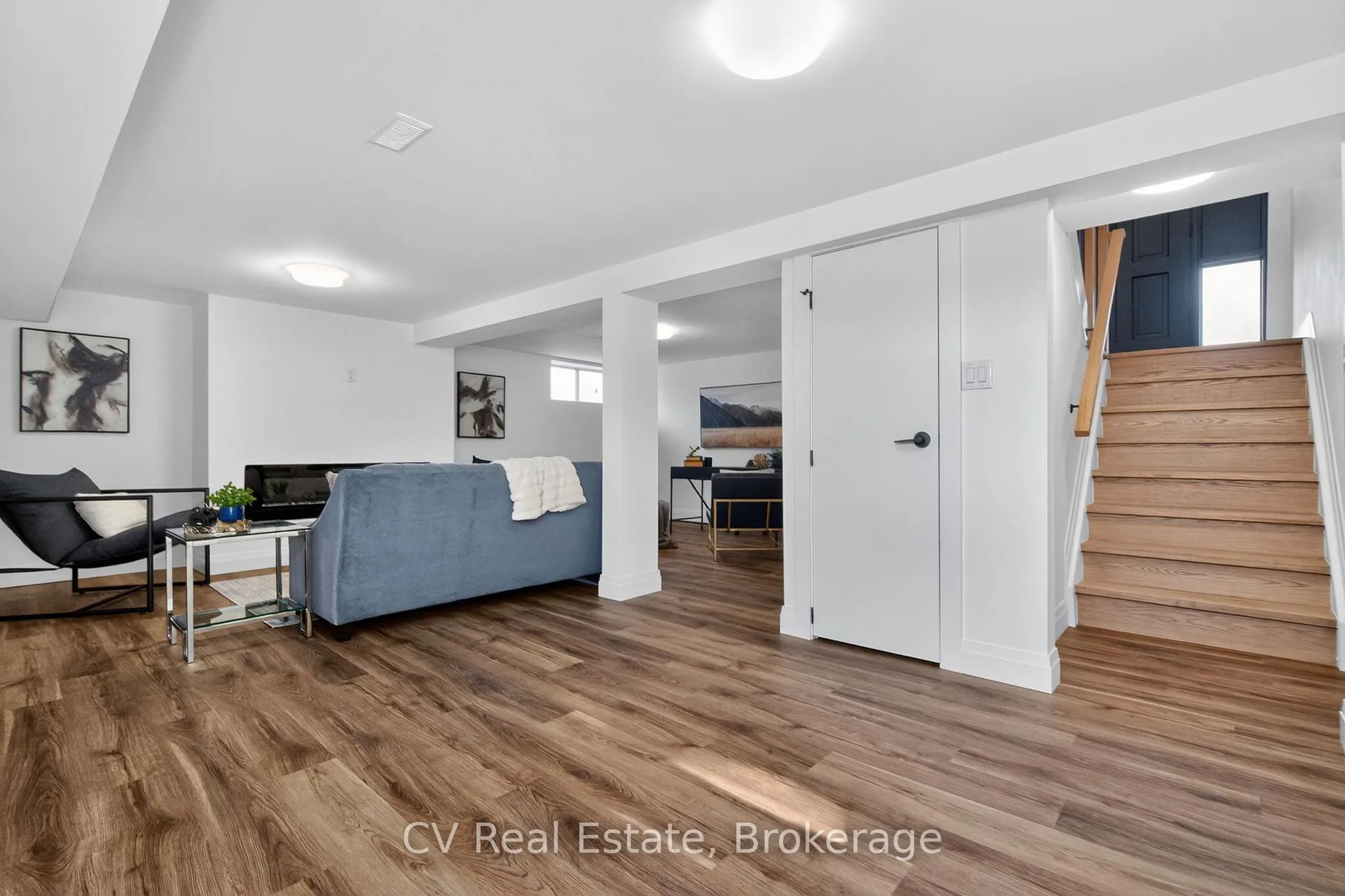 Photo 28 of 204 Lynn Street, Innisfil, Stroud — HOMEH