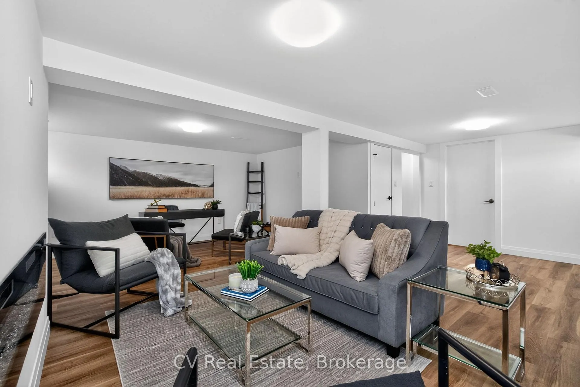 Photo 30 of 204 Lynn Street, Innisfil, Stroud — HOMEH
