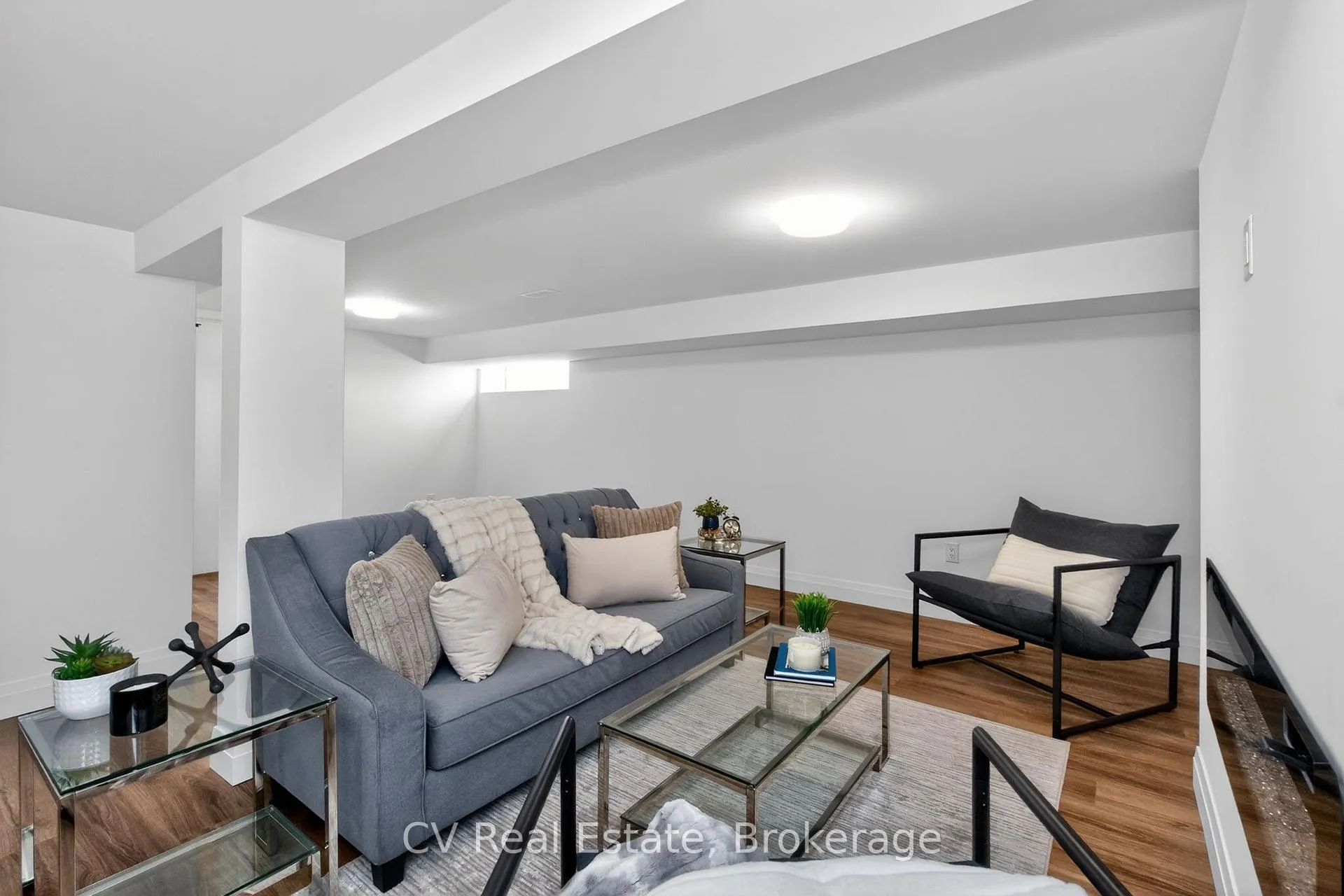 Photo 33 of 204 Lynn Street, Innisfil, Stroud — HOMEH