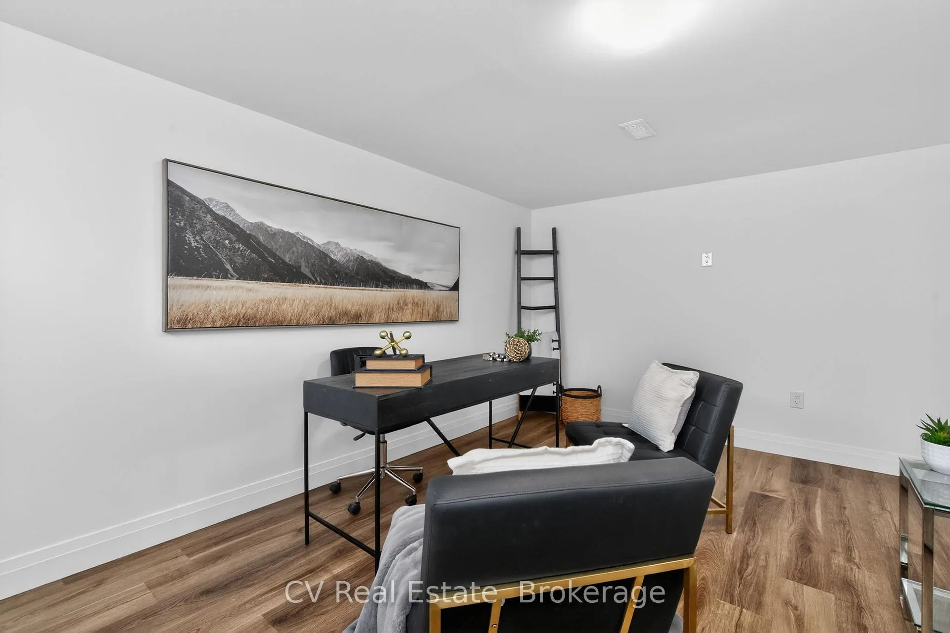 Photo 34 of 204 Lynn Street, Innisfil, Stroud — HOMEH
