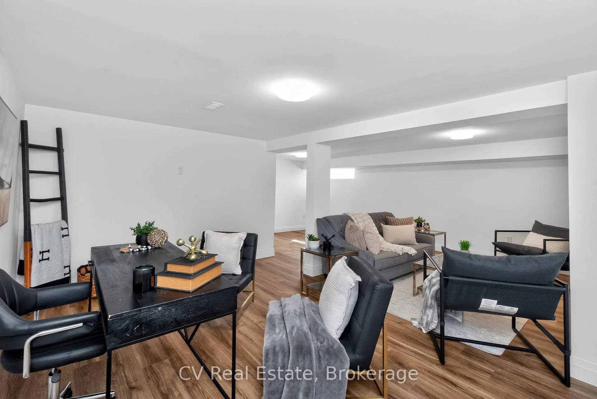 Photo 35 of 204 Lynn Street, Innisfil, Stroud — HOMEH