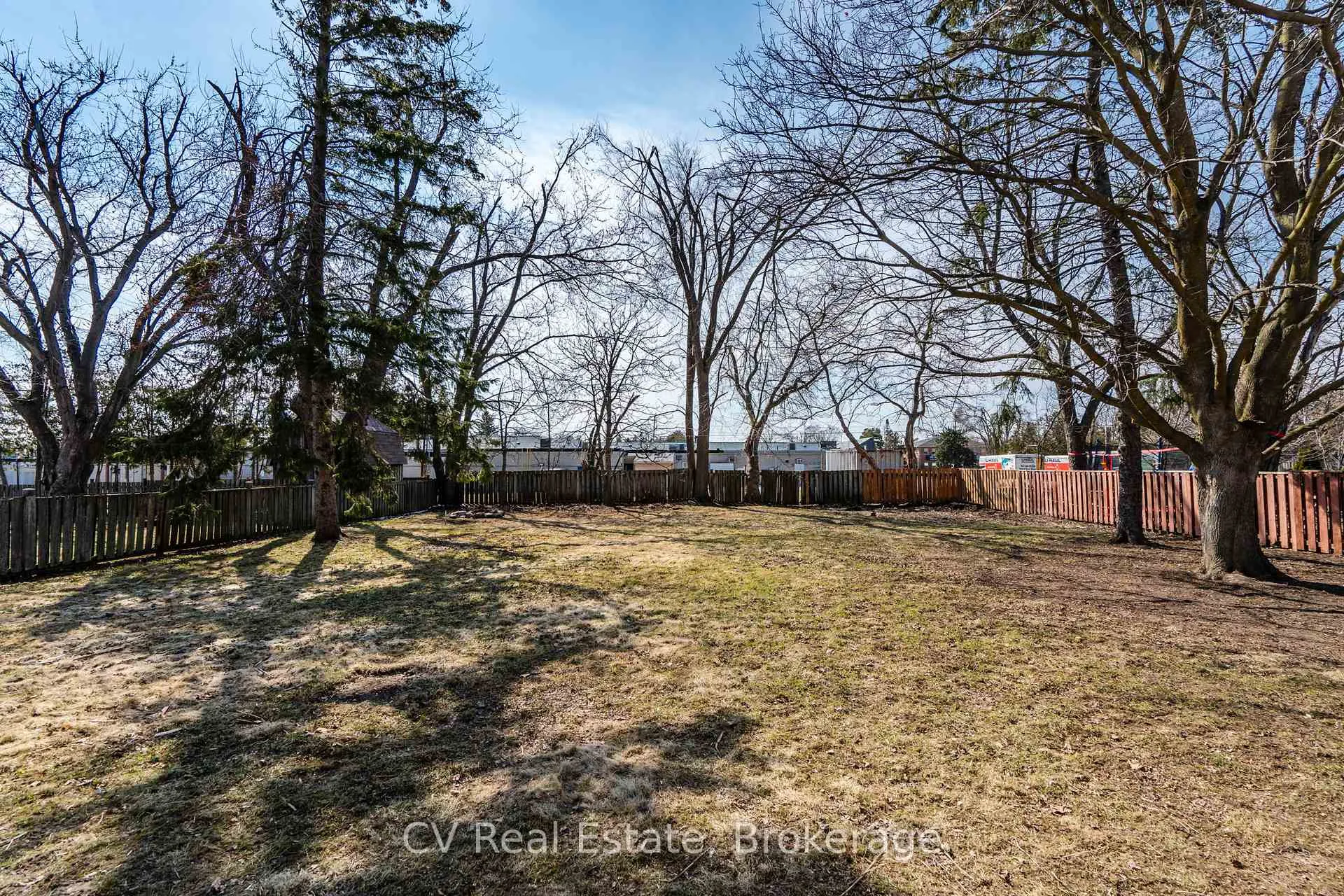 Photo 43 of 204 Lynn Street, Innisfil, Stroud — HOMEH