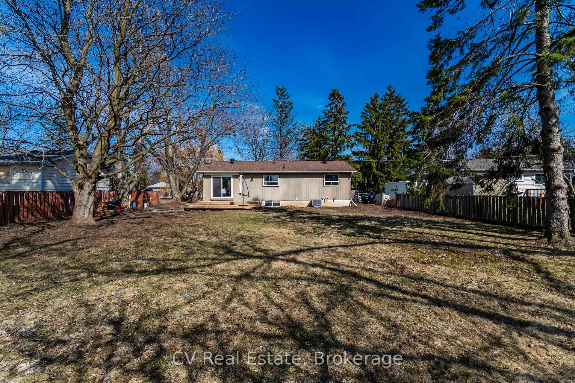 Photo 44 of 204 Lynn Street, Innisfil, Stroud — HOMEH