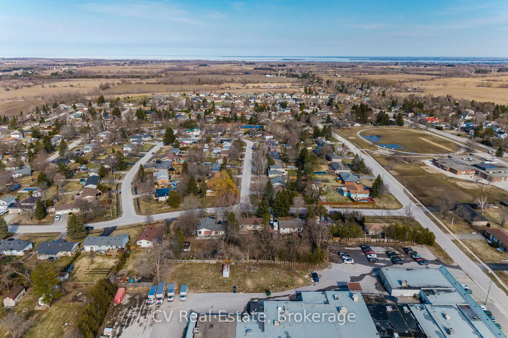 Photo 47 of 204 Lynn Street, Innisfil, Stroud — HOMEH