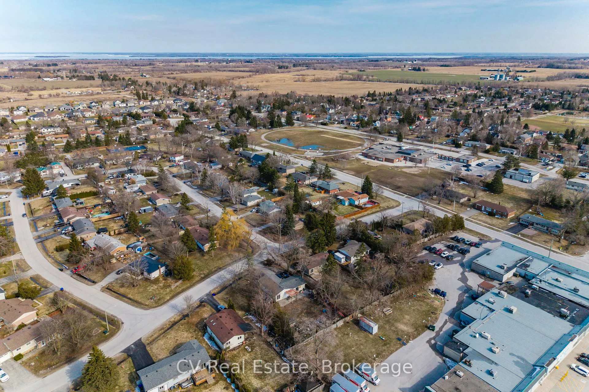 Photo 48 of 204 Lynn Street, Innisfil, Stroud — HOMEH