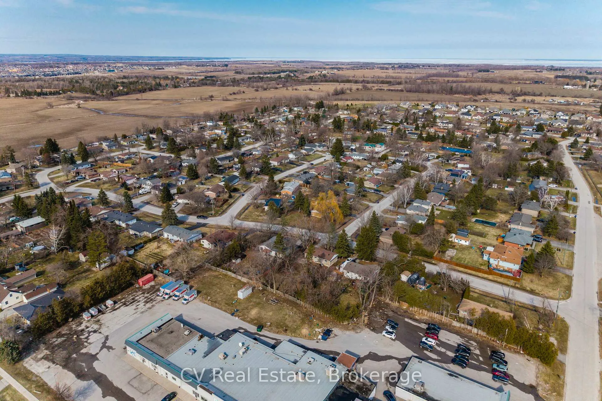 Photo 49 of 204 Lynn Street, Innisfil, Stroud — HOMEH