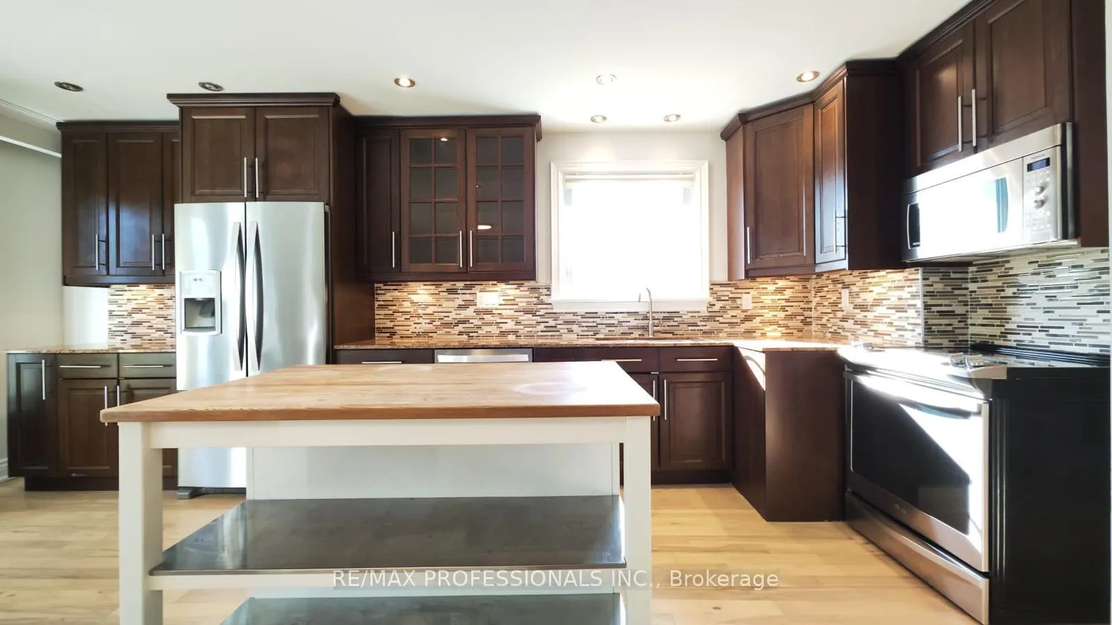Photo 7 of Unit MAIN, 50 Eringate Drive, Etobicoke, Eringate-Centennial-West Deane — HOMEH