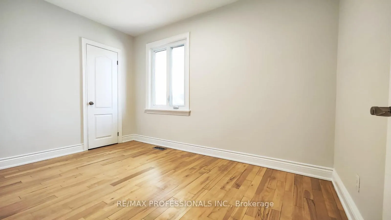 Photo 16 of Unit MAIN, 50 Eringate Drive, Etobicoke, Eringate-Centennial-West Deane — HOMEH