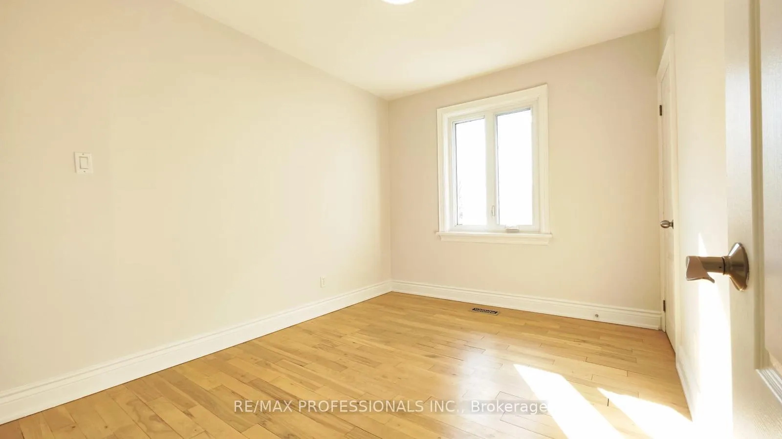 Photo 21 of Unit MAIN, 50 Eringate Drive, Etobicoke, Eringate-Centennial-West Deane — HOMEH