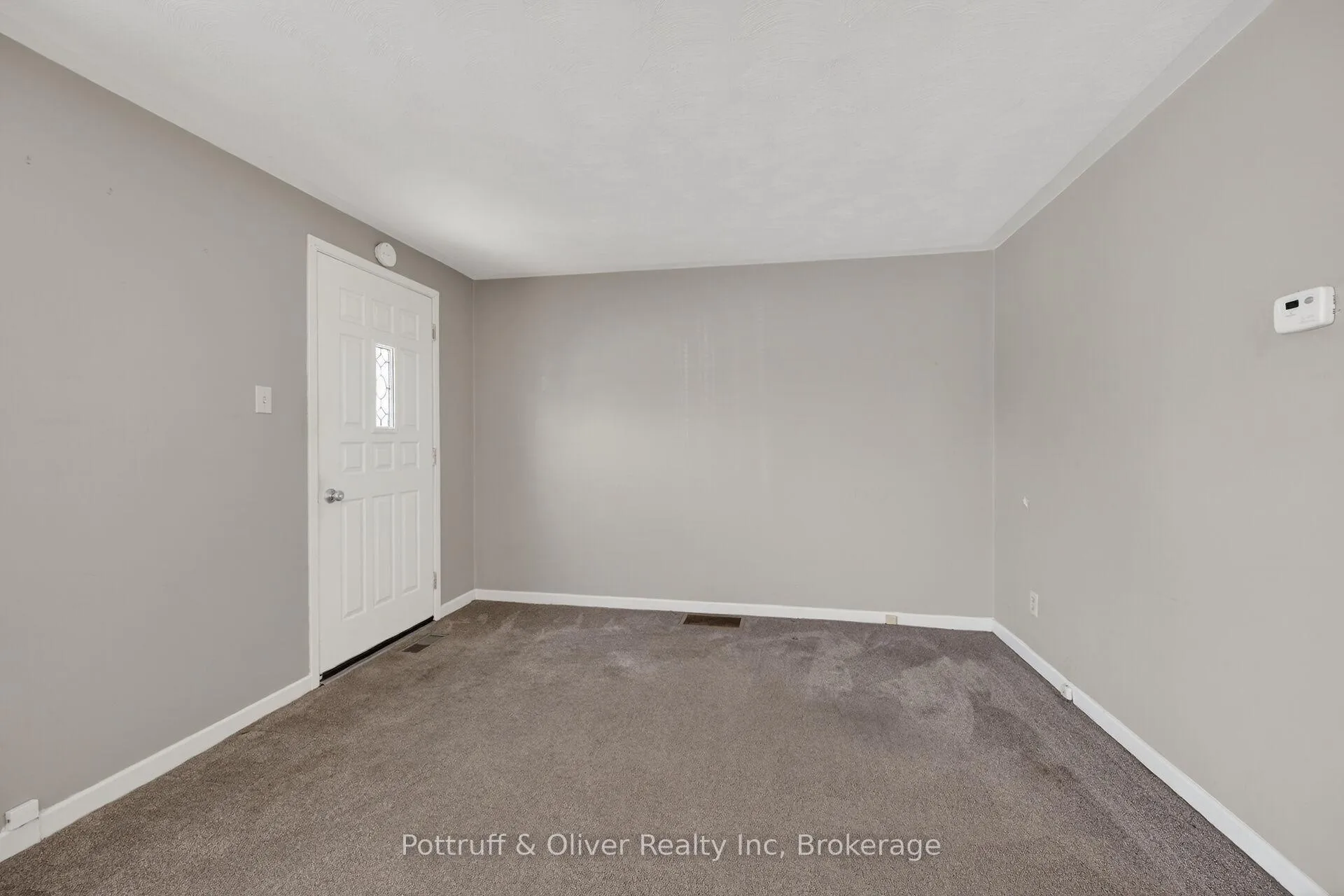 Photo 9 of 192 Ivon Avenue, Hamilton, Normanhurst — HOMEH